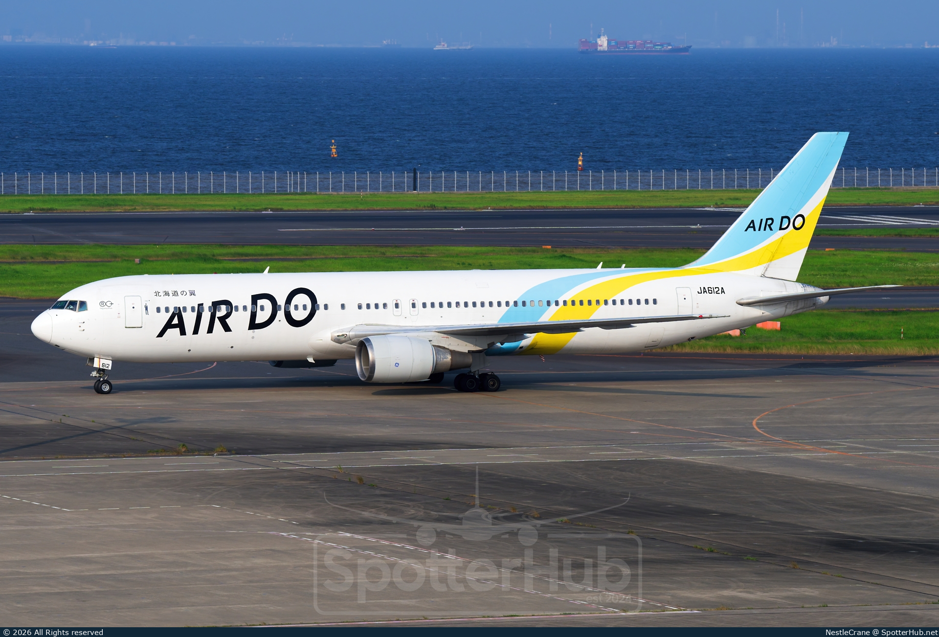 Photo of JA612A - Boeing 767-381(ER) operated by Air Do