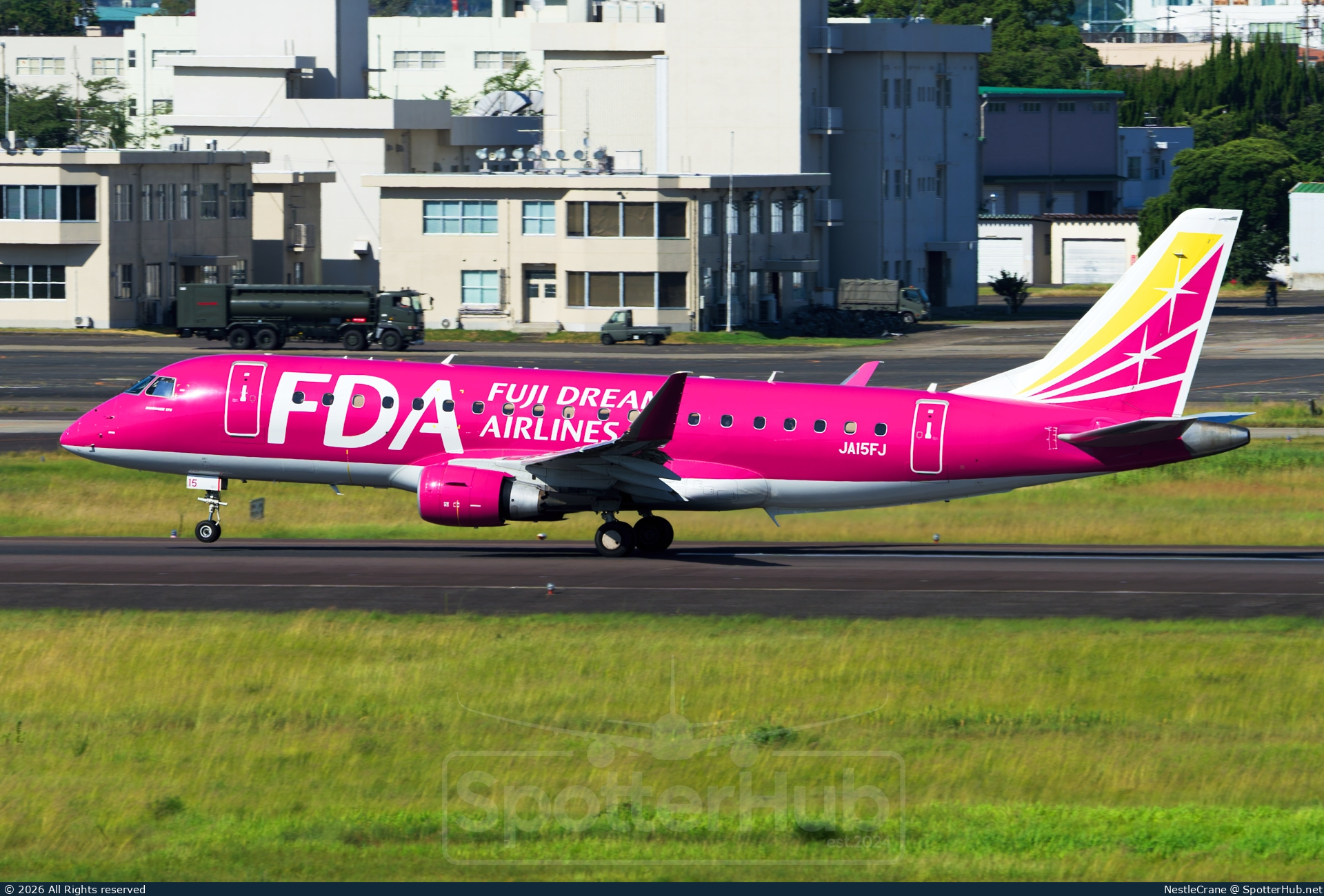 Photo of JA15FJ - Embraer ERJ-175STD operated by Fuji Dream Airlines