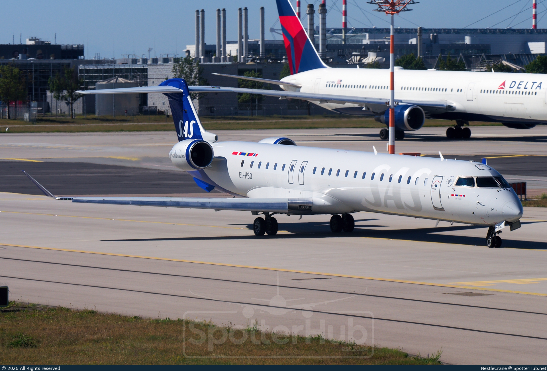 Photo of EI-HSD - Bombardier CRJ-900LR operated by SAS Scandinavian Airlines (opb CityJet)