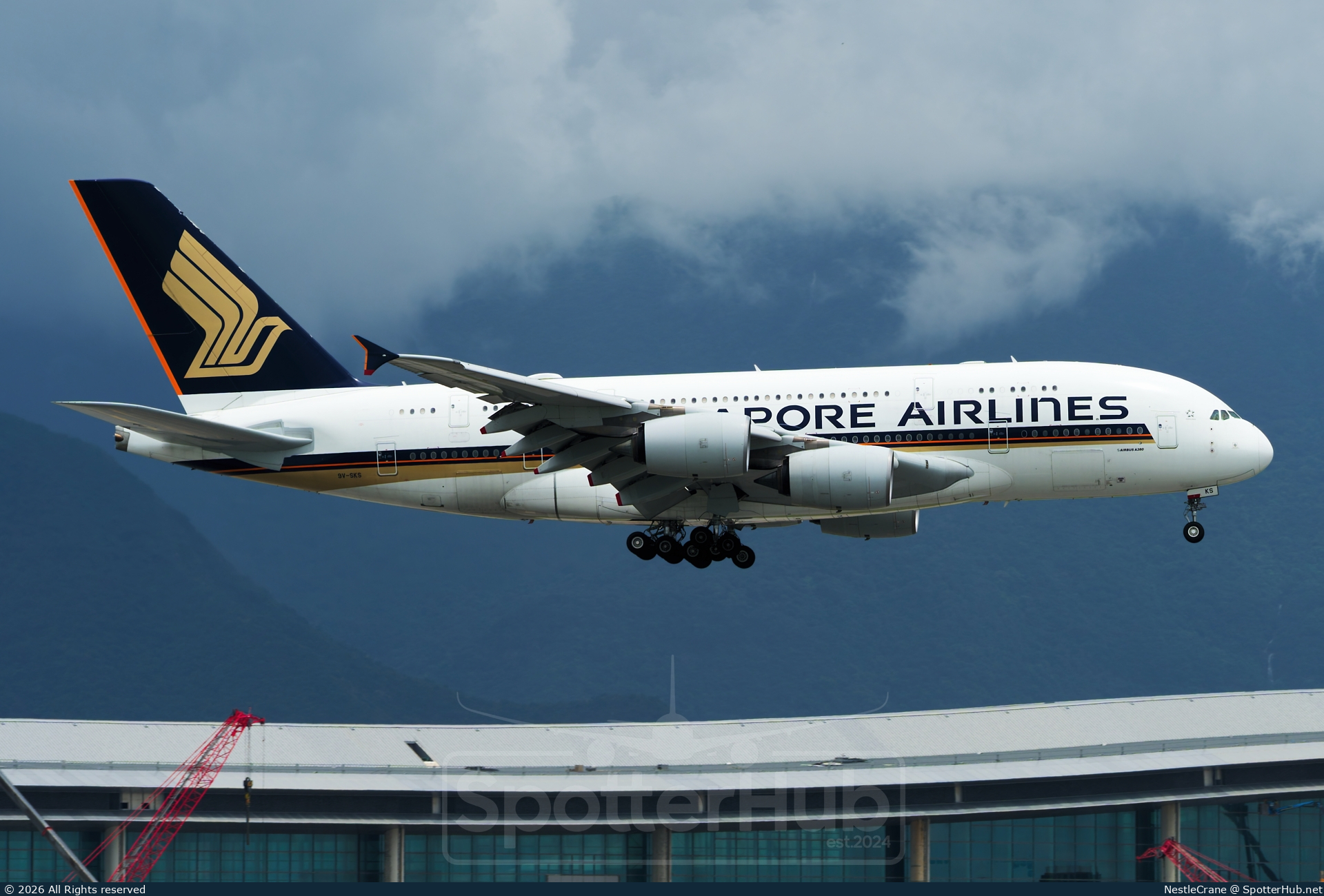 Photo of 9V-SKS - Airbus A380-841 operated by Singapore Airlines
