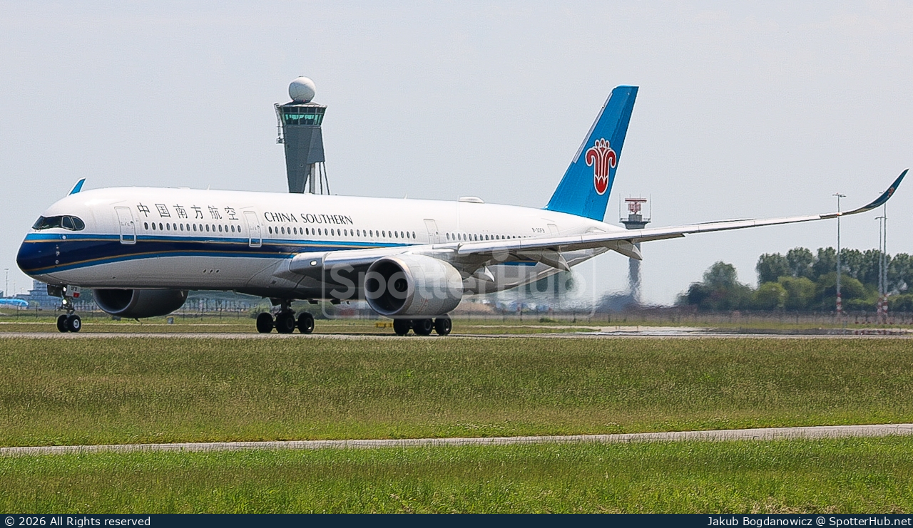 Photo of B-30F9 - Airbus A350-941 operated by China Southern Airlines