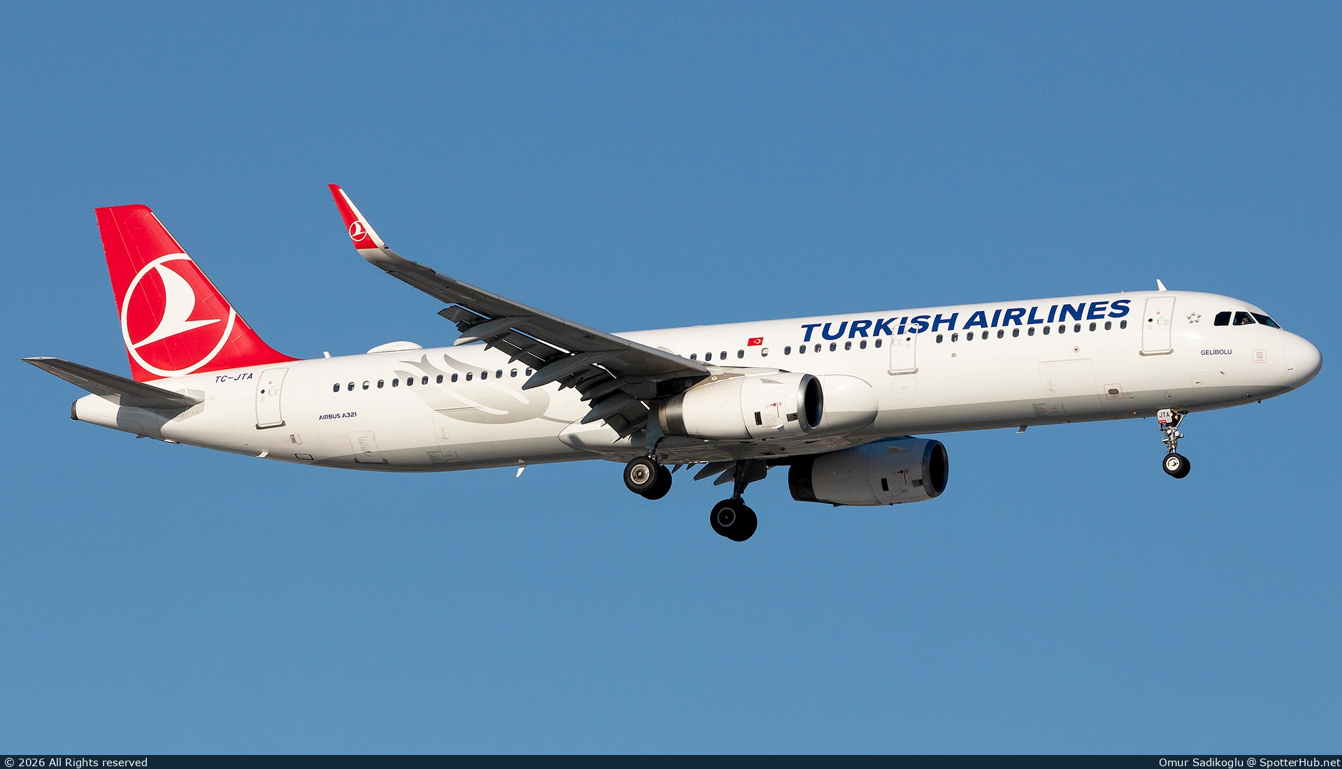 Photo of TC-JTA - Airbus A321-231 operated by Turkish Airlines
