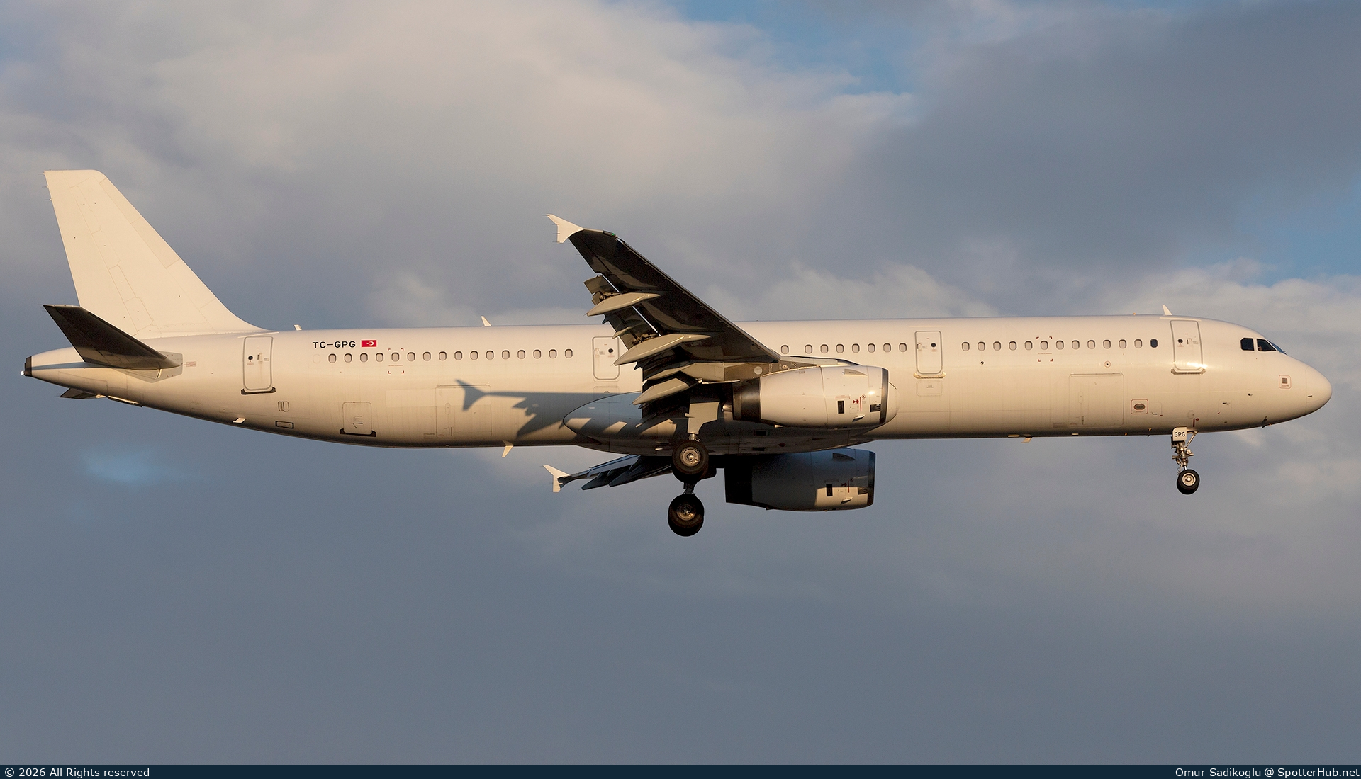 Photo of TC-GPG - Airbus A321-231 operated by AJet (opb BBN Airlines)