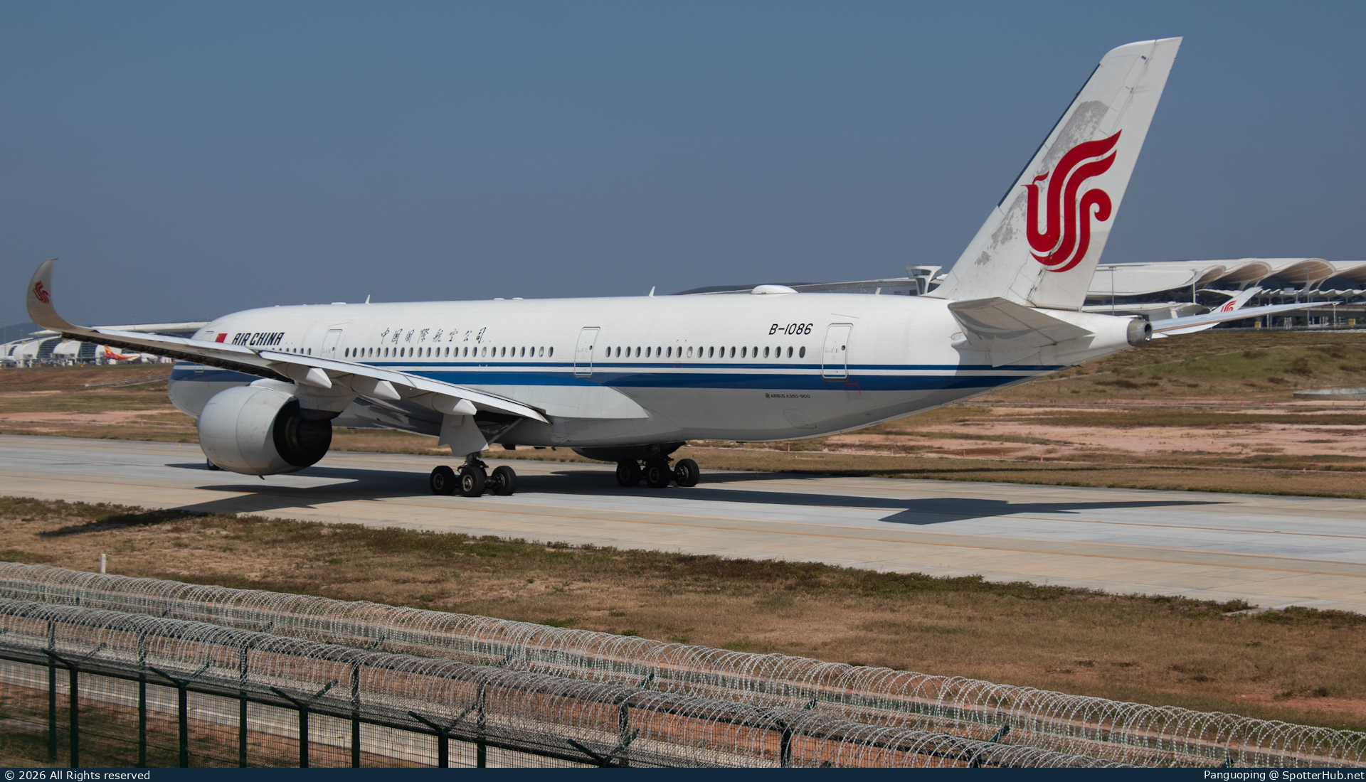 Photo of B-1086 - Airbus A350-941 operated by Air China