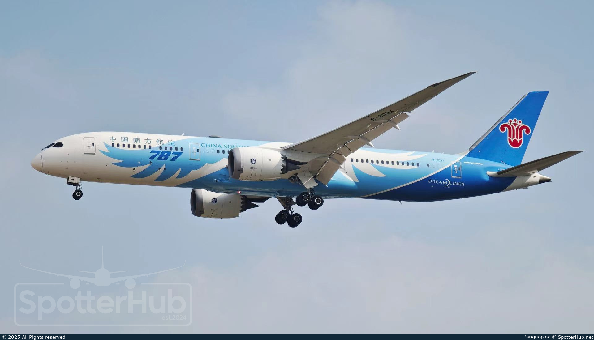 Photo of B-209X - Boeing 787-9 Dreamliner operated by China Southern Airlines