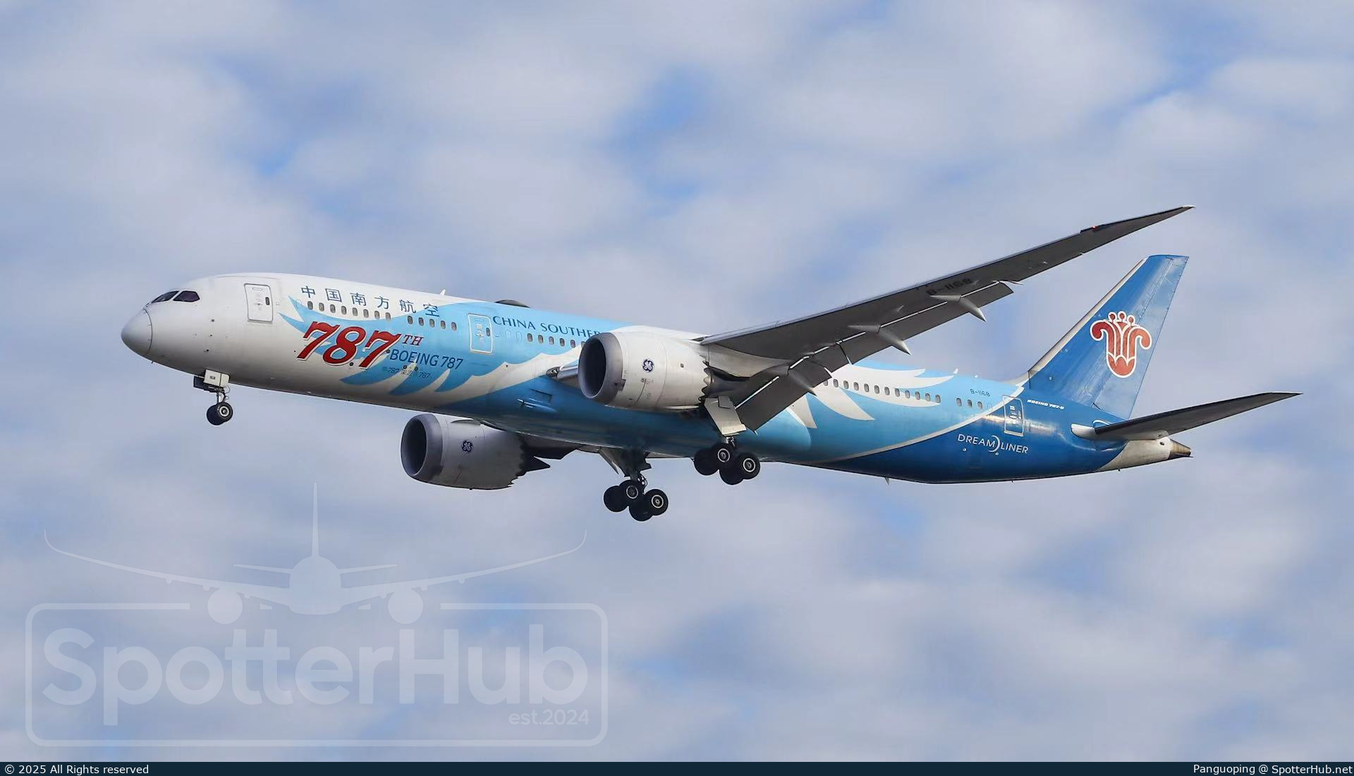 Photo of B-1168 - Boeing 787-9 Dreamliner operated by China Southern Airlines