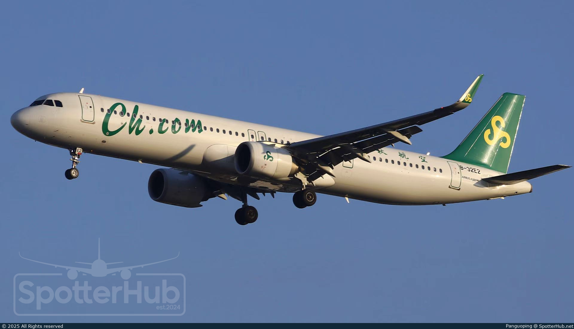 Photo of B-32E2 - Airbus A321-253NX operated by Spring Airlines