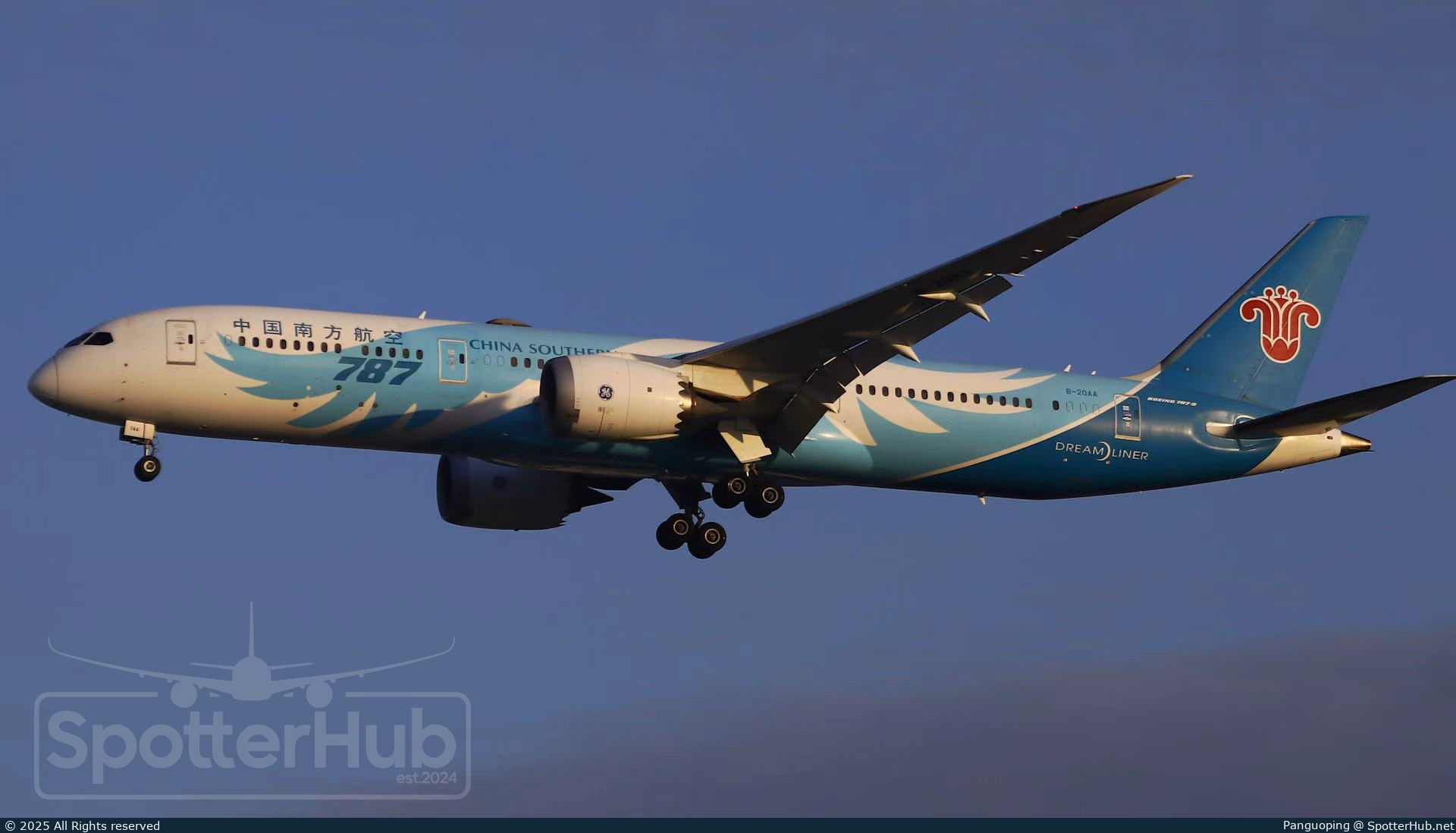 Photo of B-20AA - Boeing 787-9 Dreamliner operated by China Southern Airlines