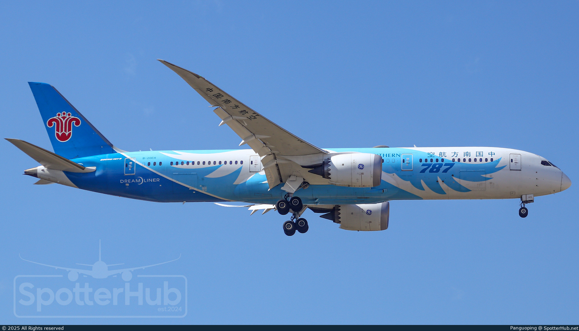 Photo of B-20EH - Boeing 787-9 Dreamliner operated by China Southern Airlines
