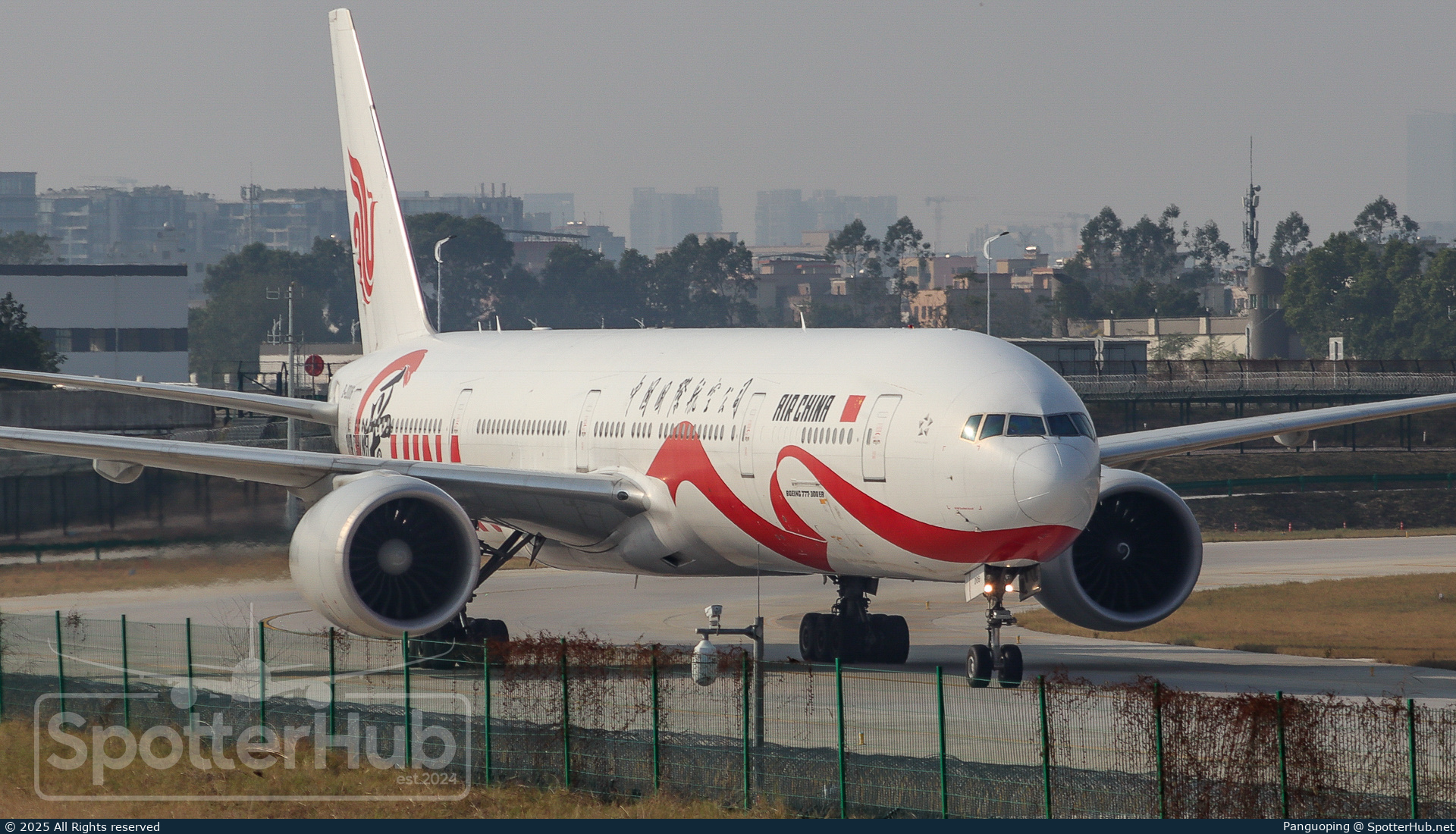 Photo of B-2006 - Boeing 777-39L(ER) operated by Air China
