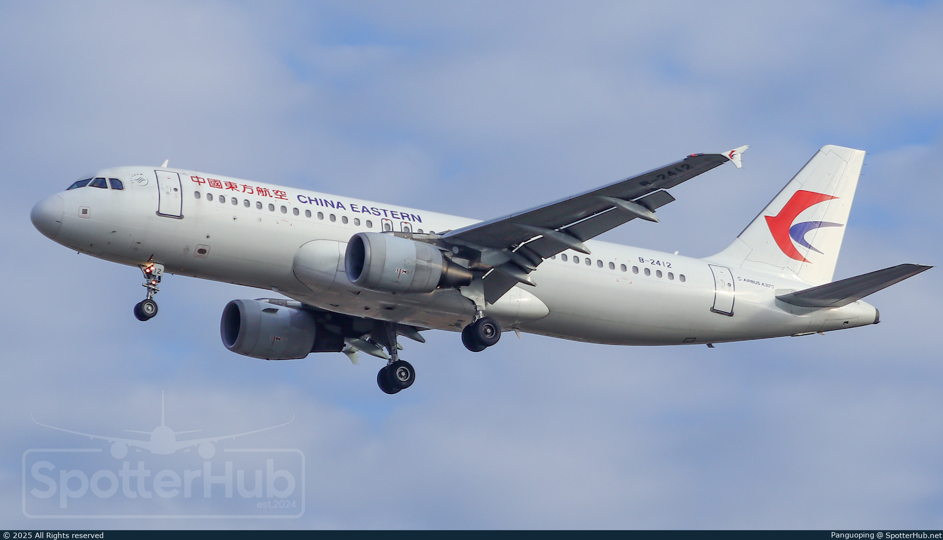 Photo of B-2412 - Airbus A320-214 operated by China Eastern Airlines