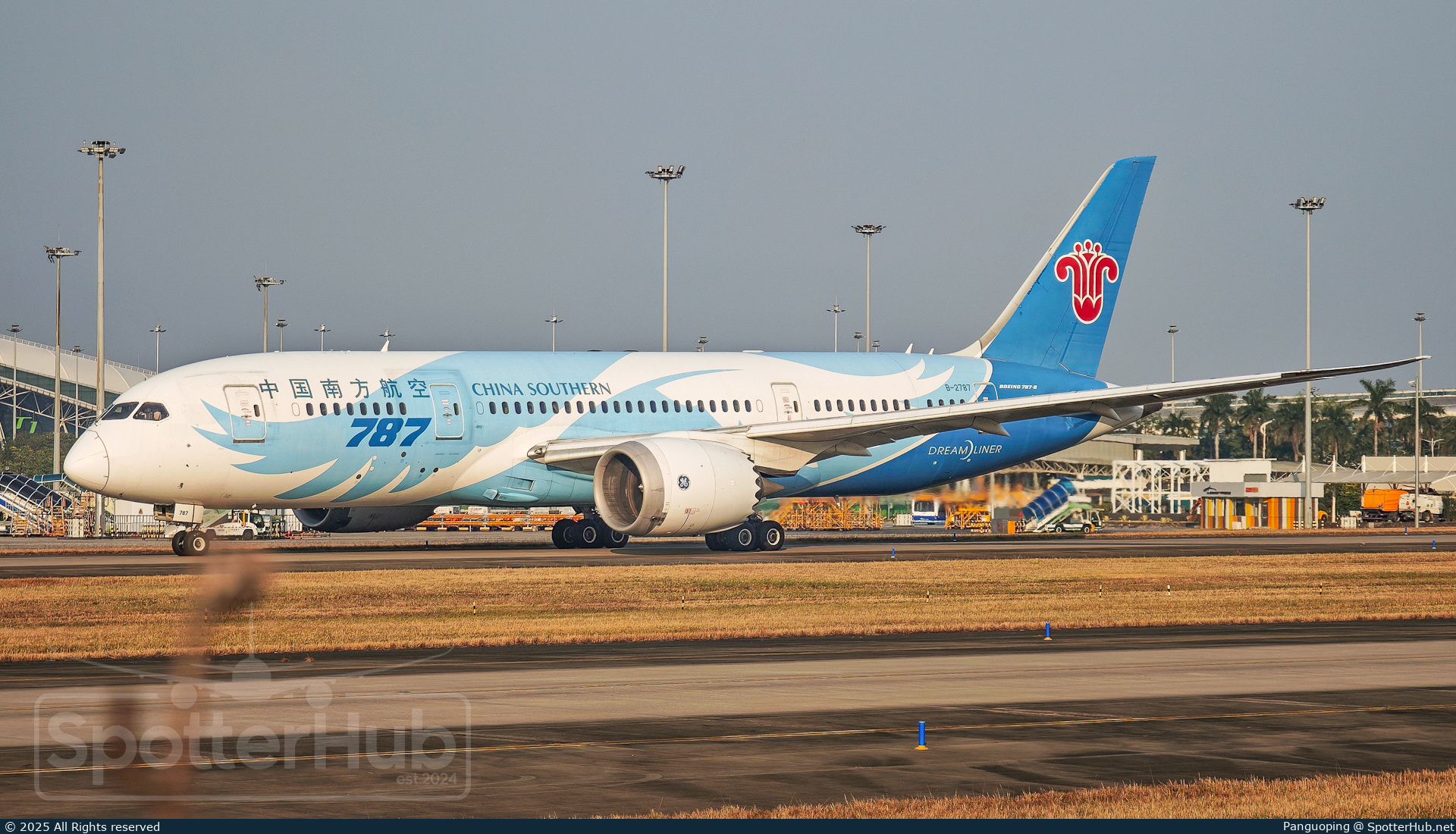 Photo of B-2787 - Boeing 787-8 Dreamliner operated by China Southern Airlines