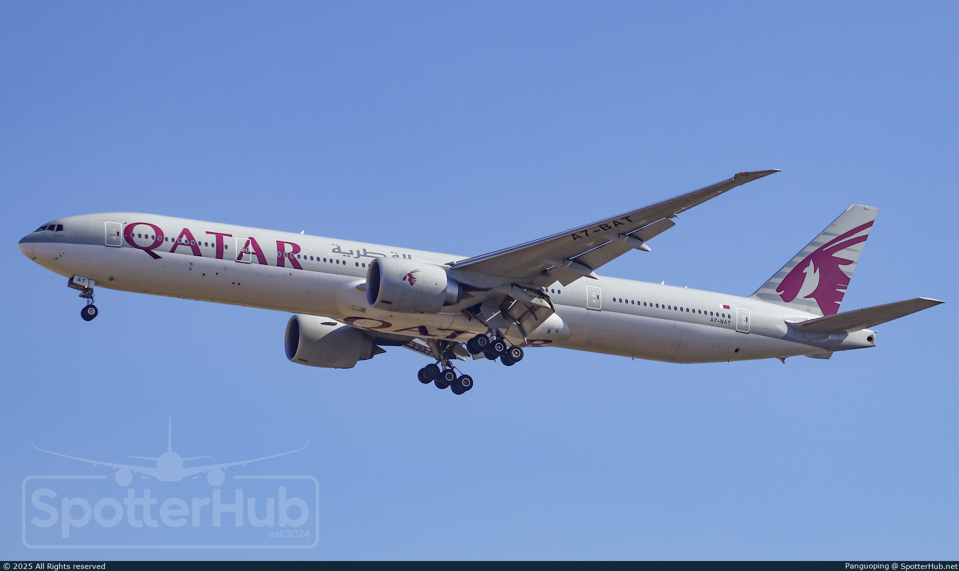 Photo of A7-BAT - Boeing 777-3DZ(ER) operated by Qatar Airways