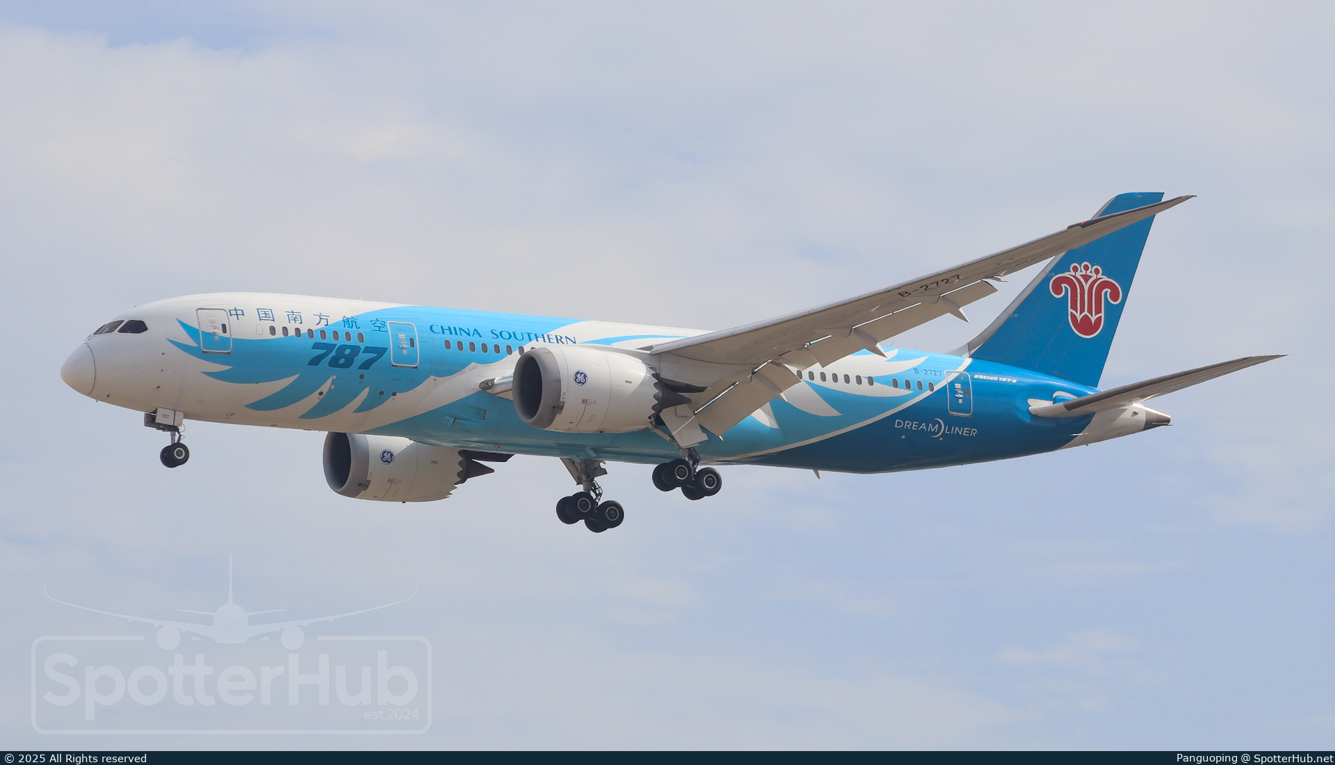 Photo of B-2727 - Boeing 787-8 Dreamliner operated by China Southern Airlines