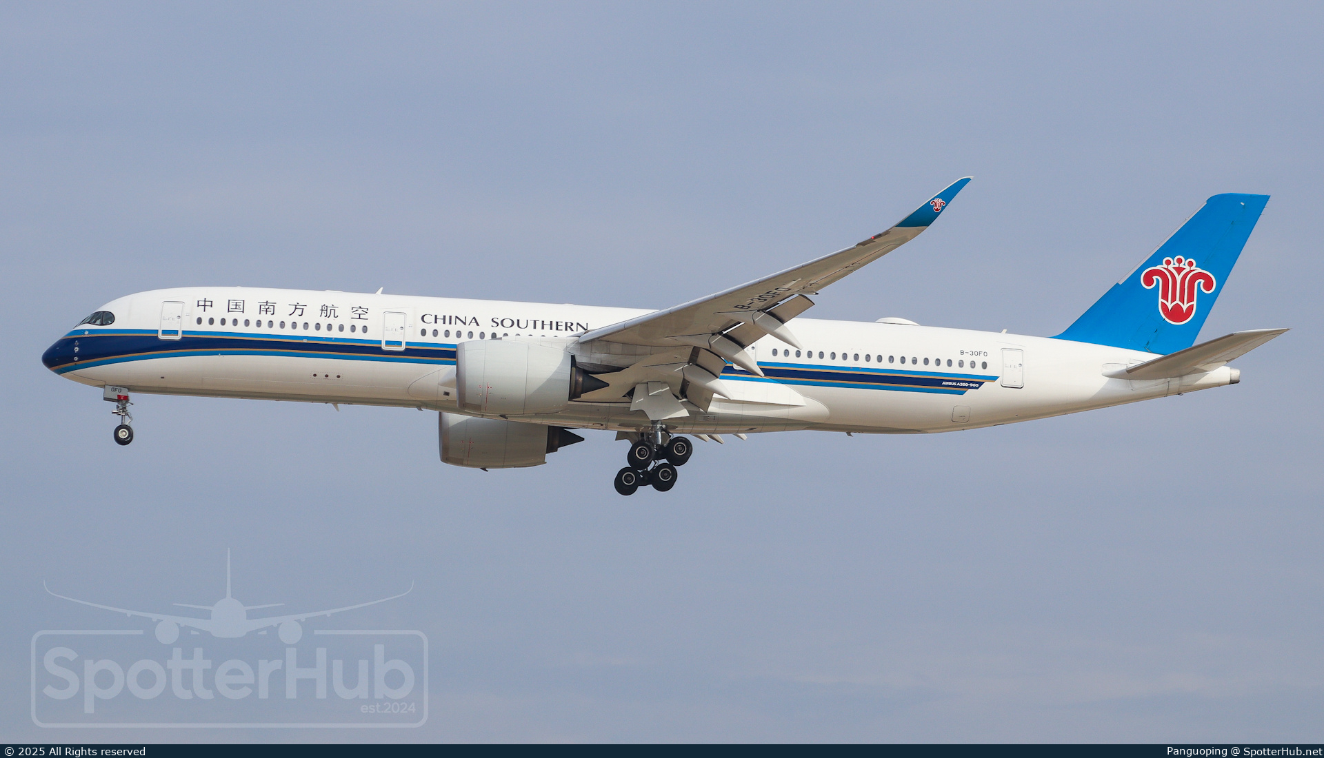 Photo of B-30F0 - Airbus A350-941 operated by China Southern Airlines