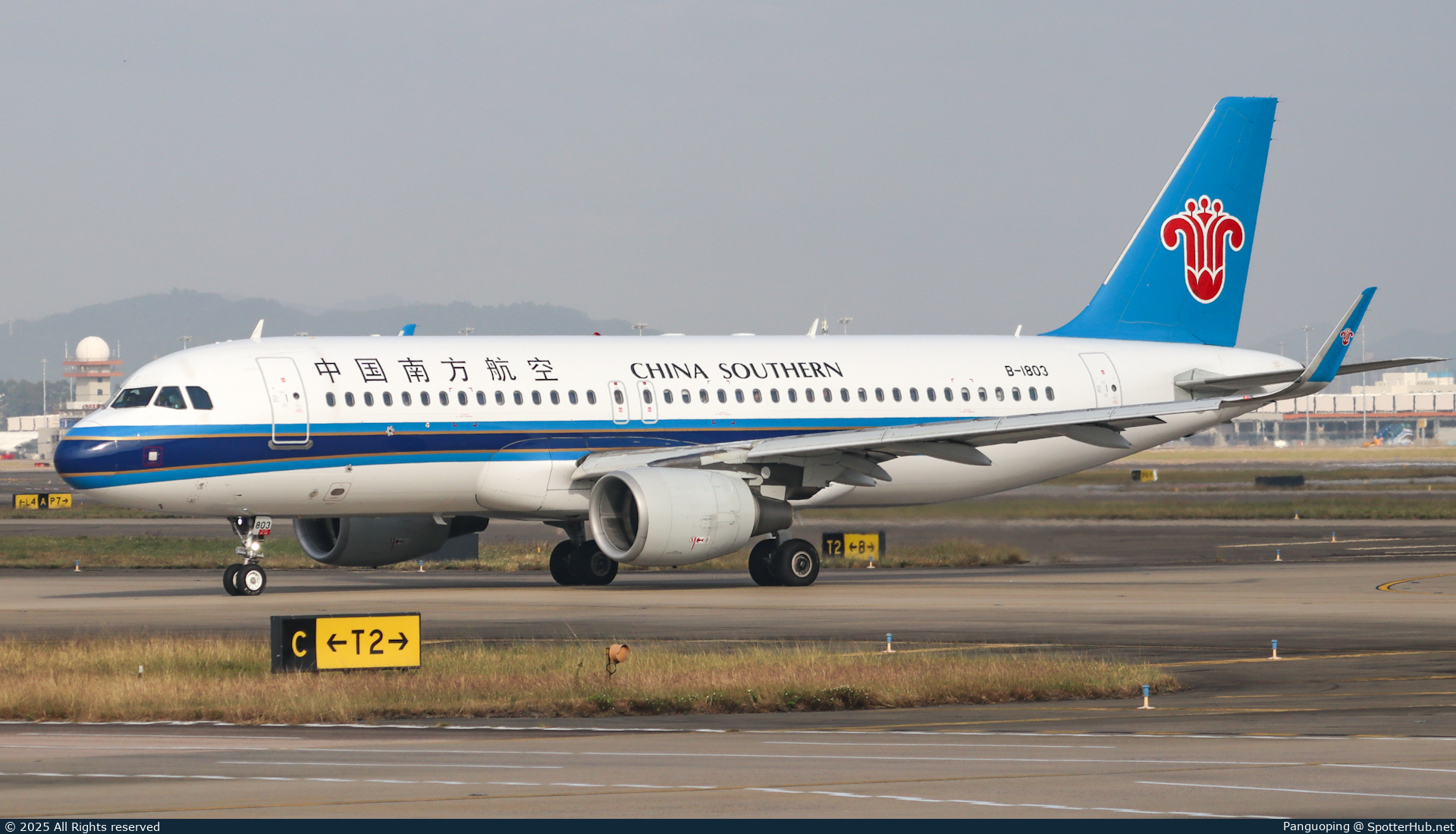 Photo of B-1803 - Airbus A320-214 operated by China Southern Airlines