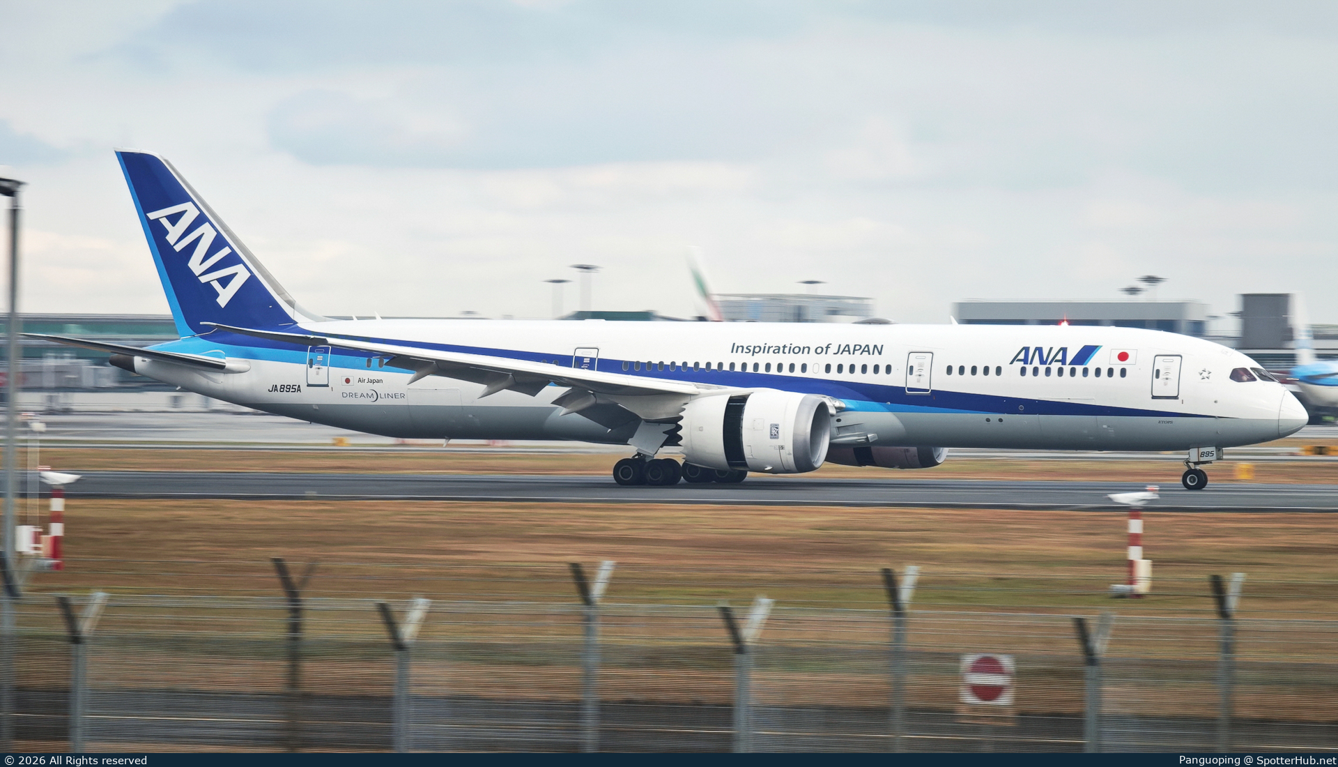 Photo of JA895A - Boeing 787-9 Dreamliner operated by ANA All Nippon Airways (opb Air Japan)