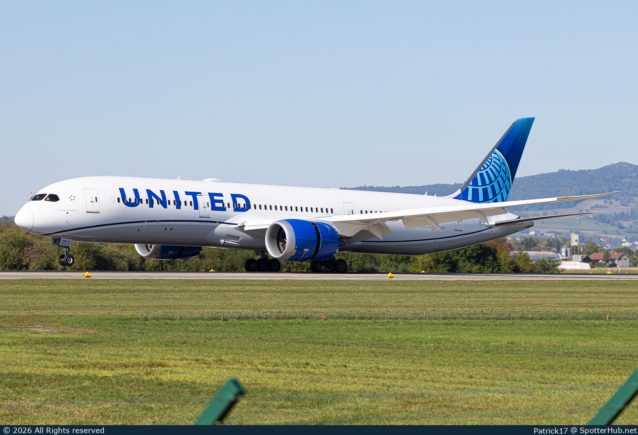 Photo of N71108 - Boeing 787-9 Dreamliner operated by United Airlines