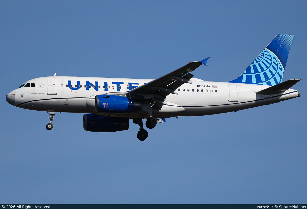 Photo of N802UA - Airbus A319-131 operated by United Airlines
