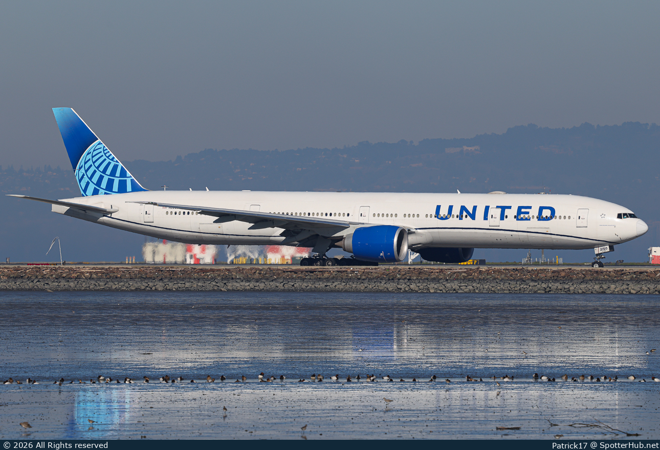 Photo of N2250U - Boeing 777-322(ER) operated by United Airlines