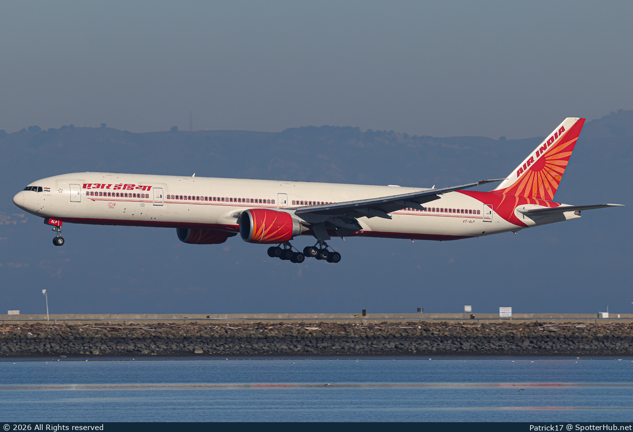 Photo of VT-ALP - Boeing 777-337(ER) operated by Air India