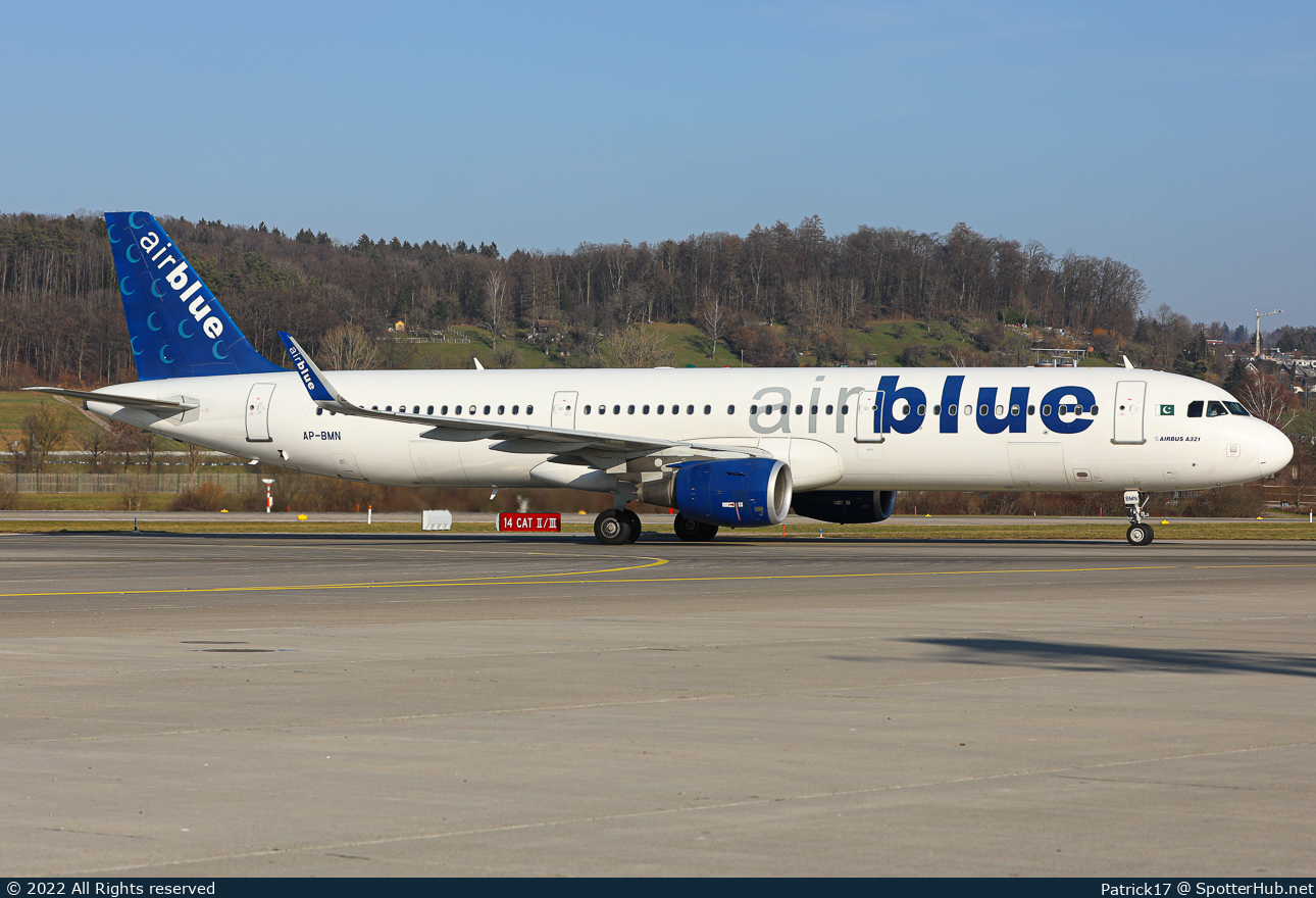 Photo of AP-BMN - Airbus A321-211 operated by Airblue