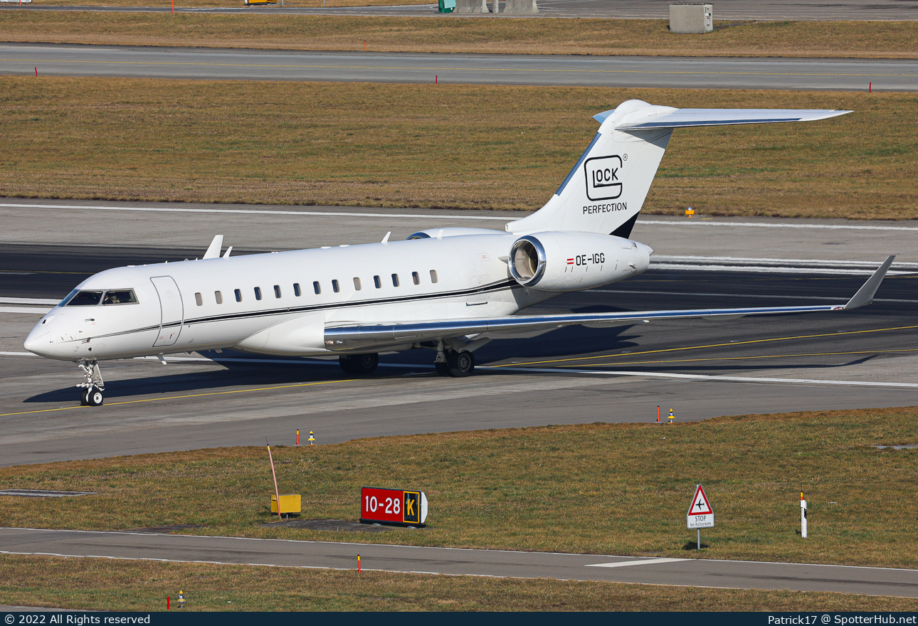 Photo of OE-IGG - Bombardier Global Express XRS operated by Glock Aviation