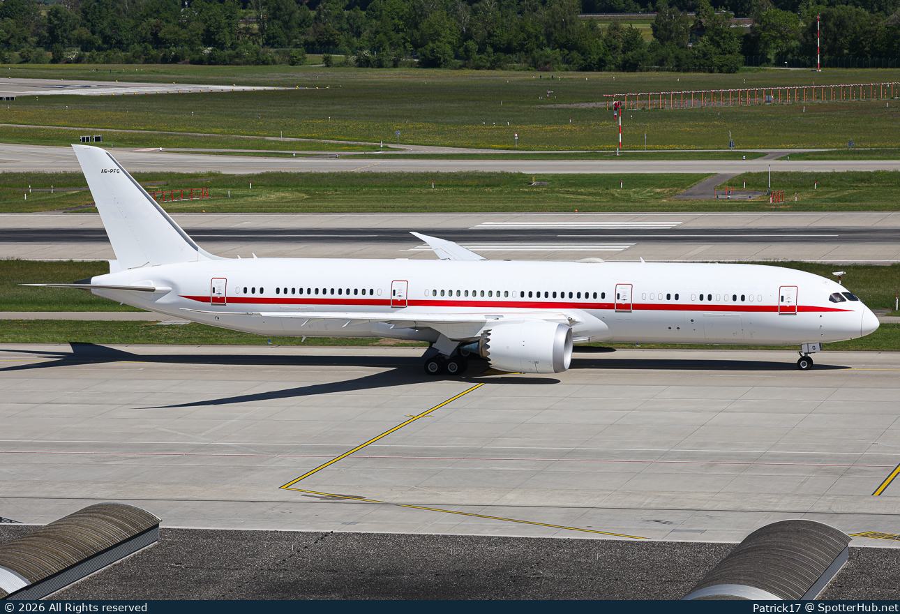 Photo of A6-PFG - Boeing 787-9 Dreamliner operated by United Arab Emirates Presidential Flight