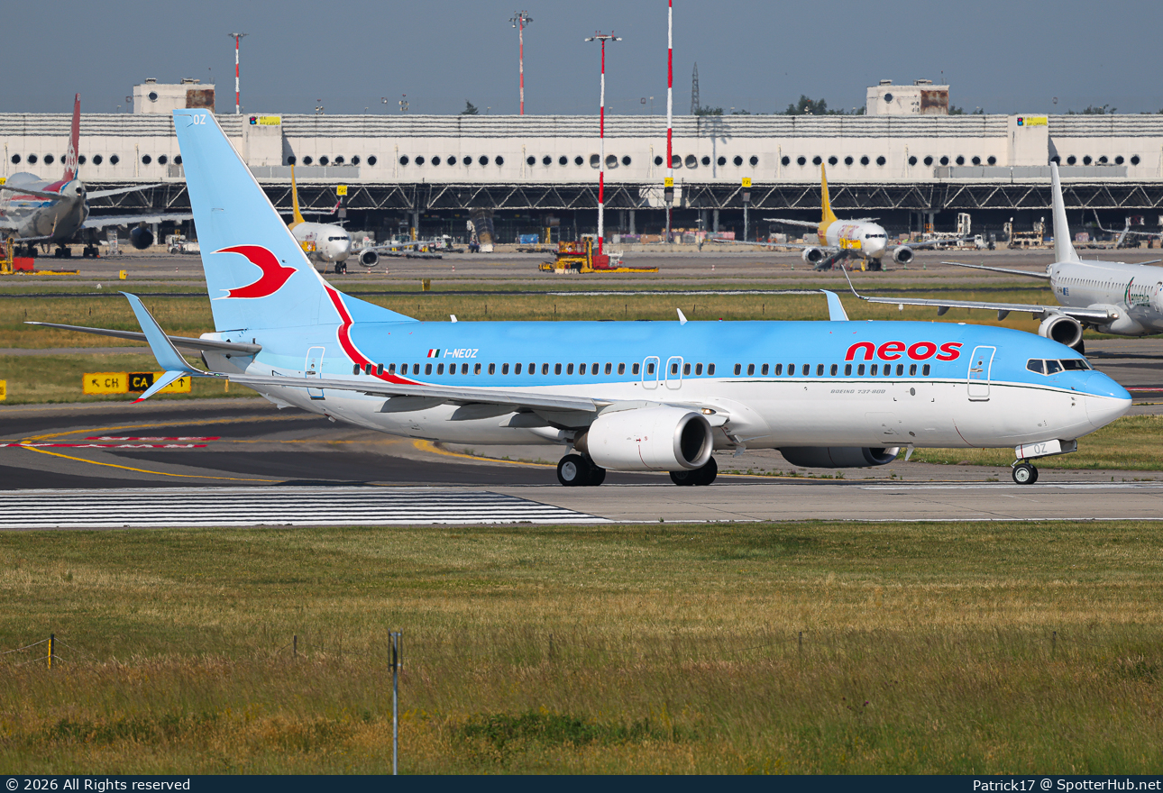 Photo of I-NEOZ - Boeing 737-86N operated by Neos