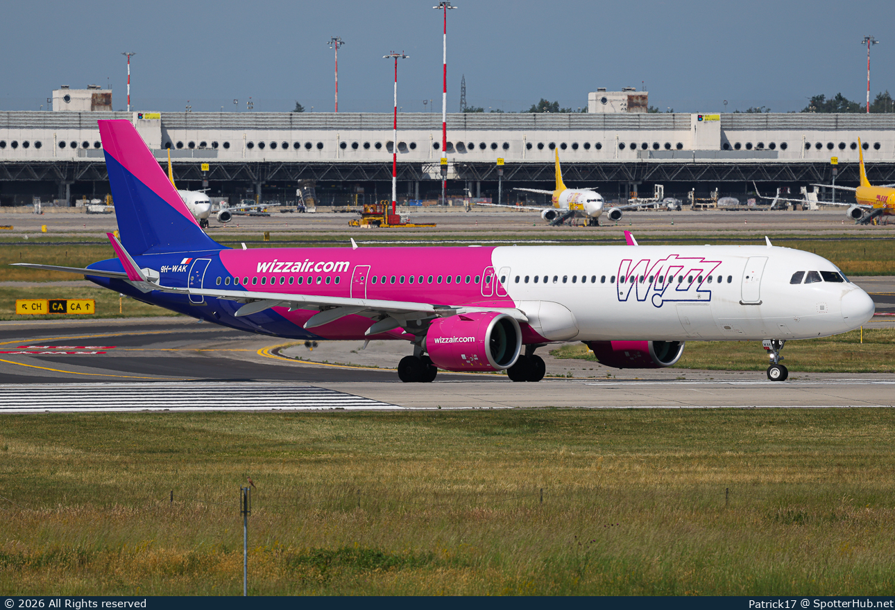 Photo of 9H-WAK - Airbus A321-271NX operated by Wizz Air Malta