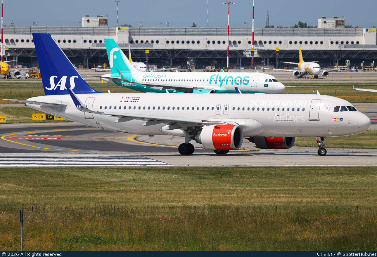 Photo of EI-SII - Airbus A320-251N operated by SAS Connect