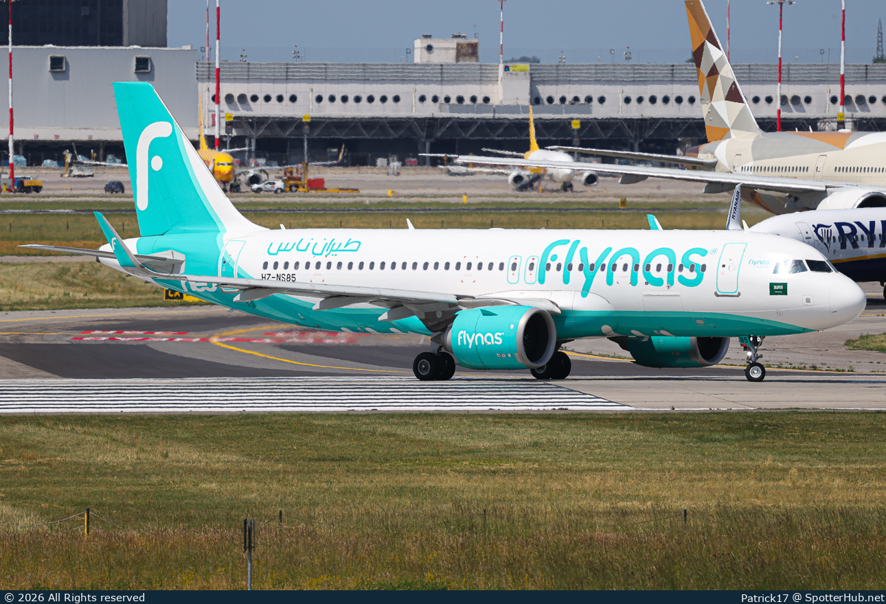 Photo of HZ-NS85 - Airbus A320-251N operated by Flynas