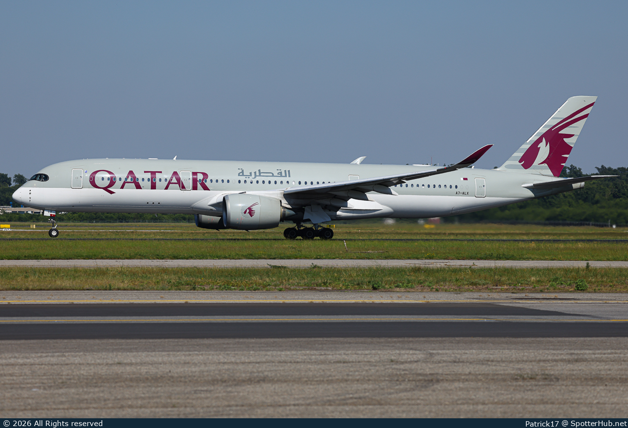 Photo of A7-ALX - Airbus A350-941 operated by Qatar Airways