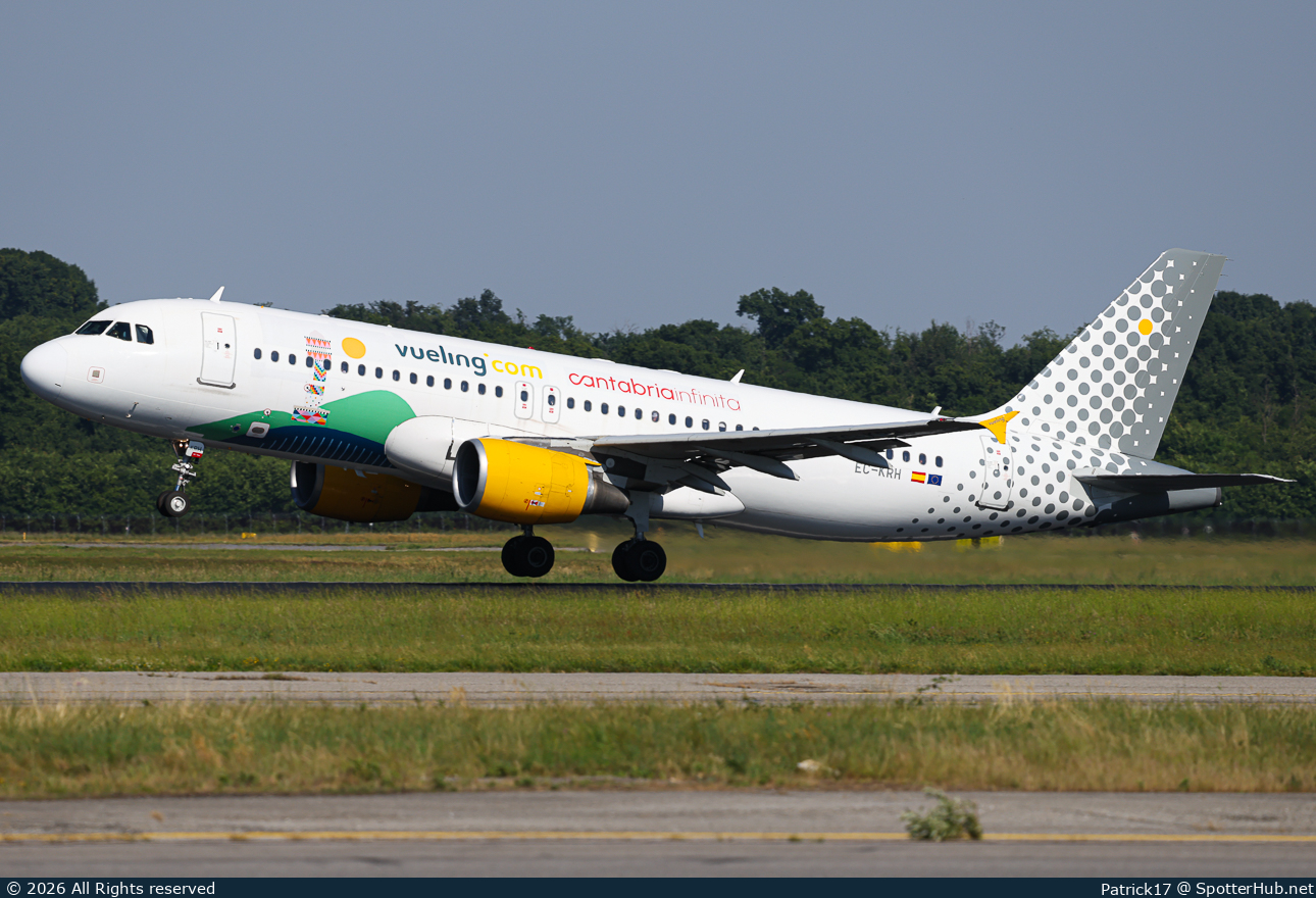 Photo of EC-KRH - Airbus A320-214 operated by Vueling