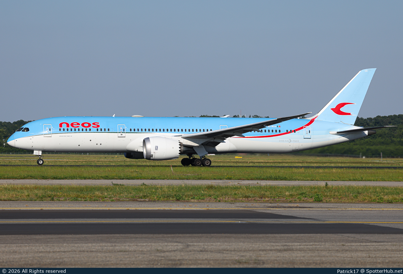 Photo of EI-NUA - Boeing 787-9 Dreamliner operated by Neos