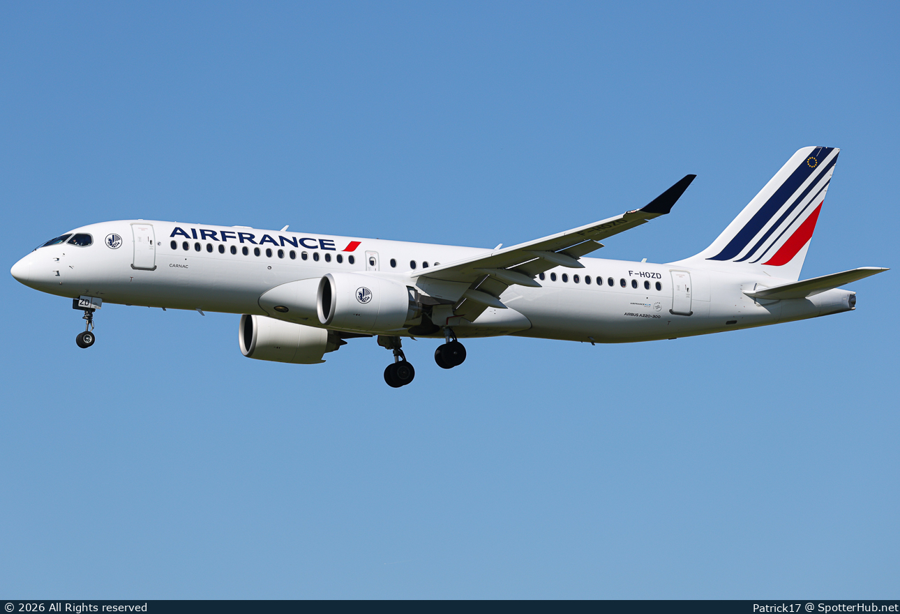 Photo of F-HOZD - Airbus A220-300 operated by Air France