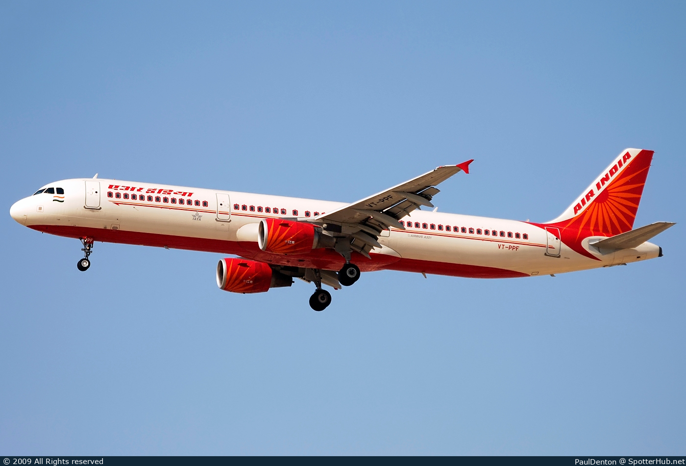 Photo of VT-PPF - Airbus A321-211 operated by Air India