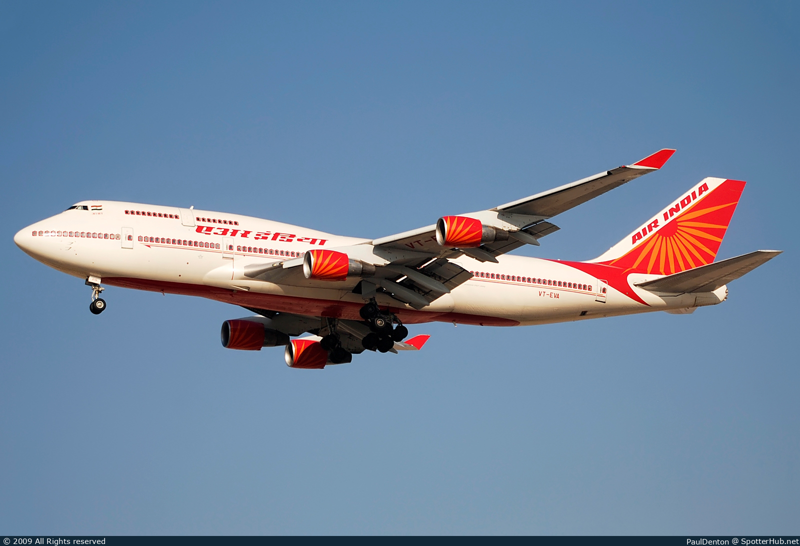 Photo of VT-EVA - Boeing 747-437 operated by Air India