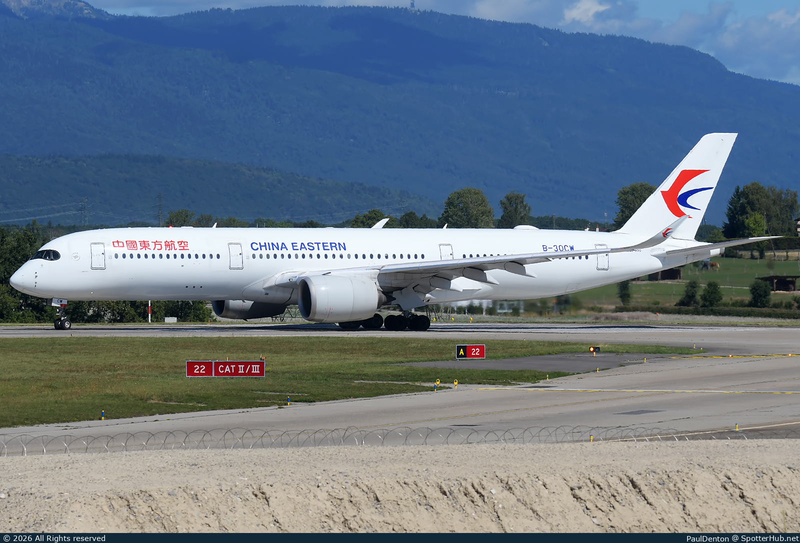 Photo of B-30CW - Airbus A350-941 operated by China Eastern Airlines