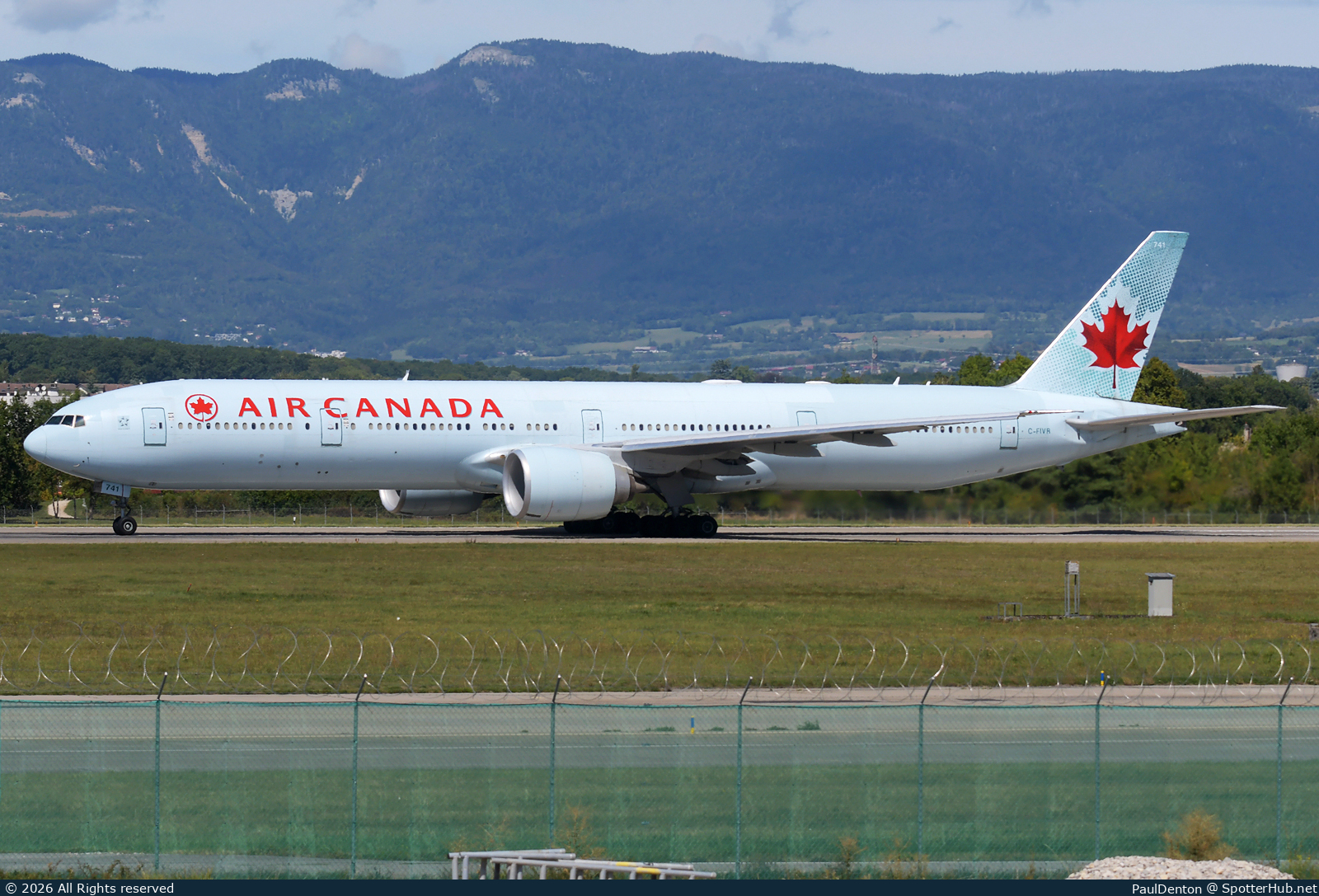 Photo of C-FIVR - Boeing 777-333(ER) operated by Air Canada