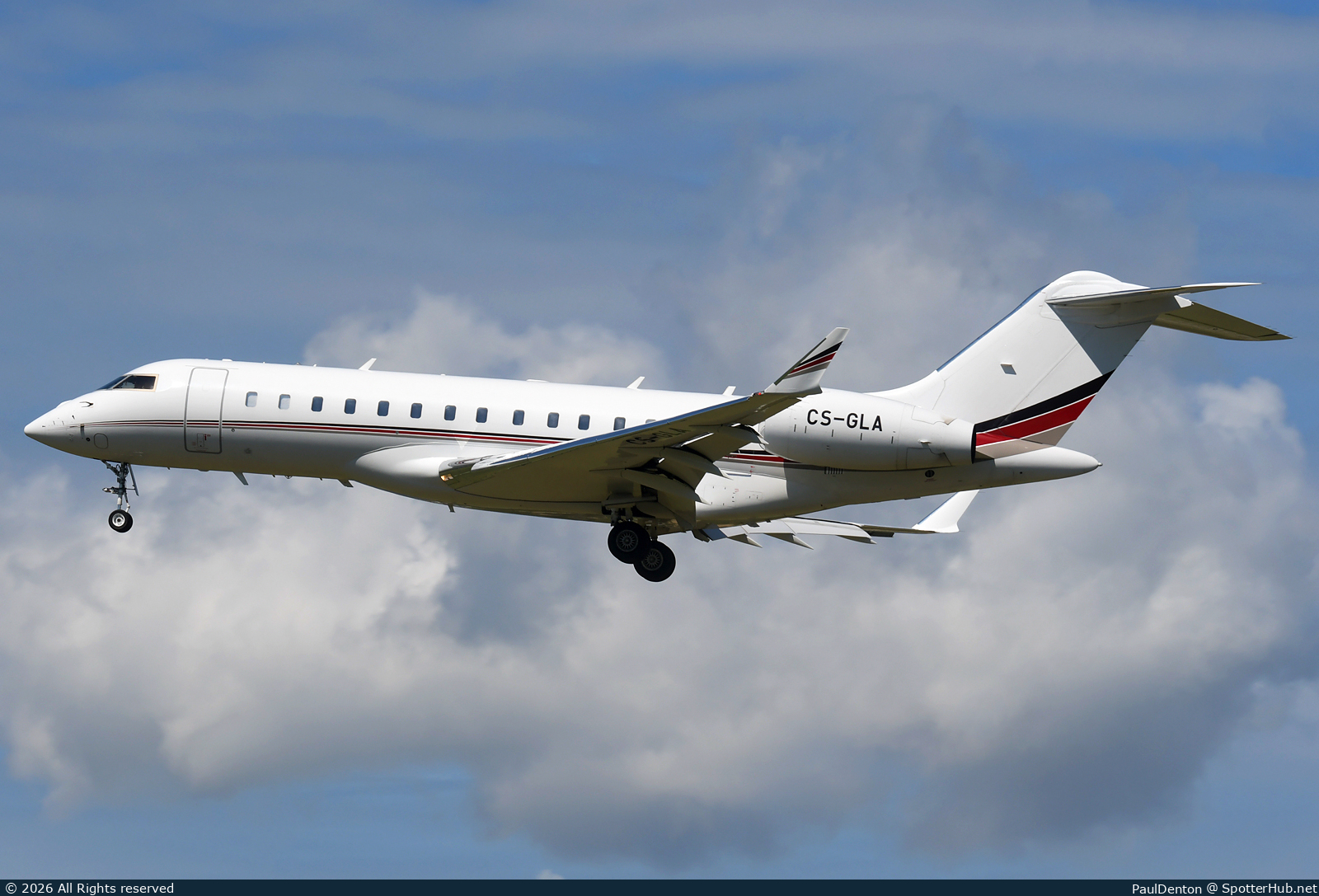 Photo of CS-GLA - Bombardier Global 6000 operated by NetJets Europe