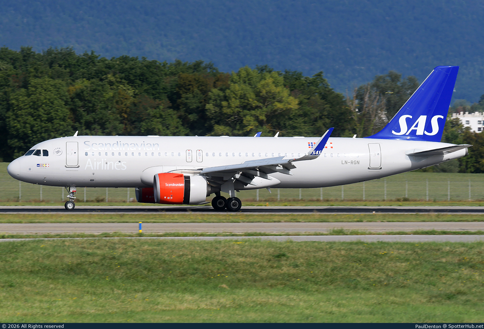 Photo of LN-RGN - Airbus A320-251N operated by SAS Scandinavian Airlines