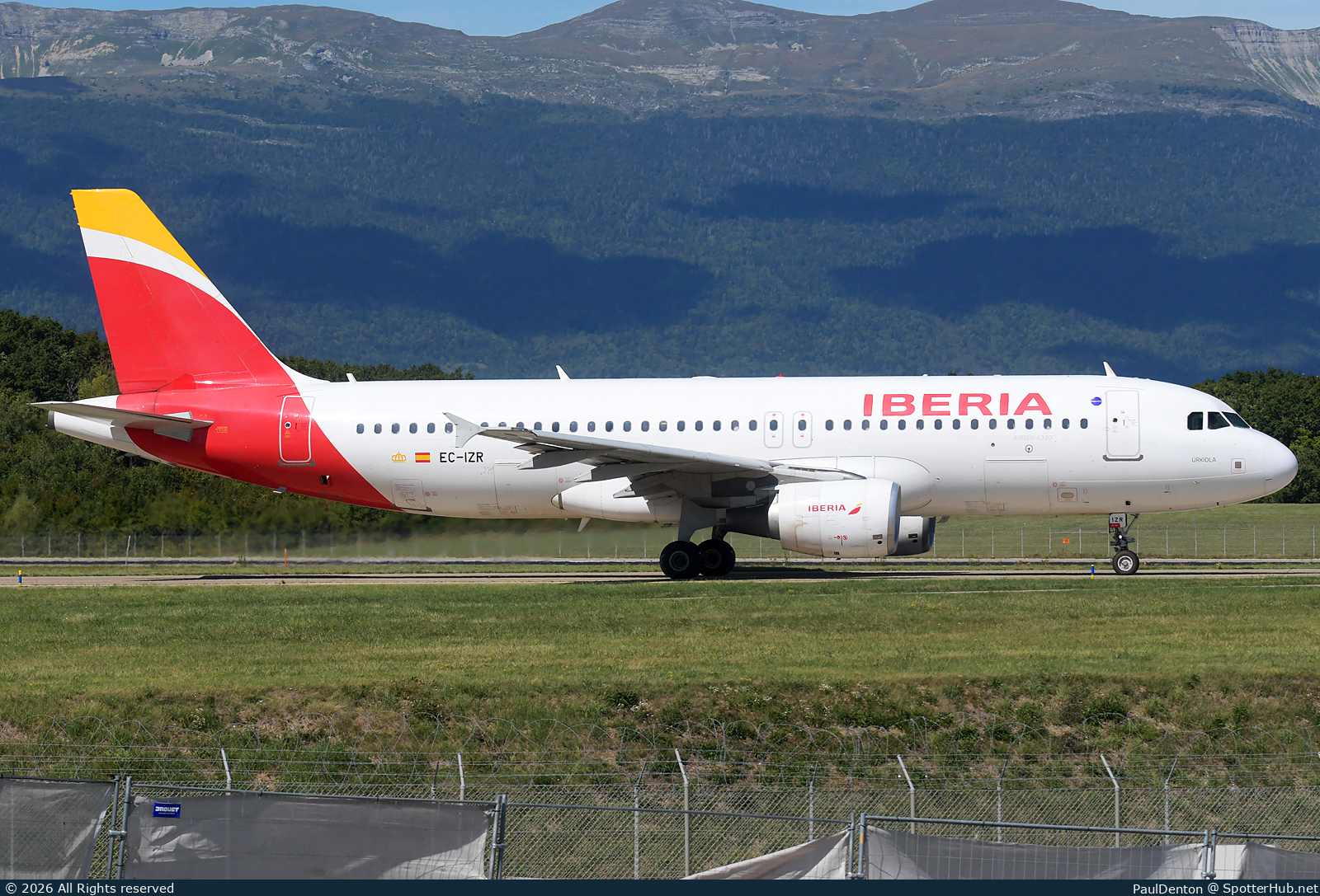 Photo of EC-IZR - Airbus A320-214 operated by Iberia
