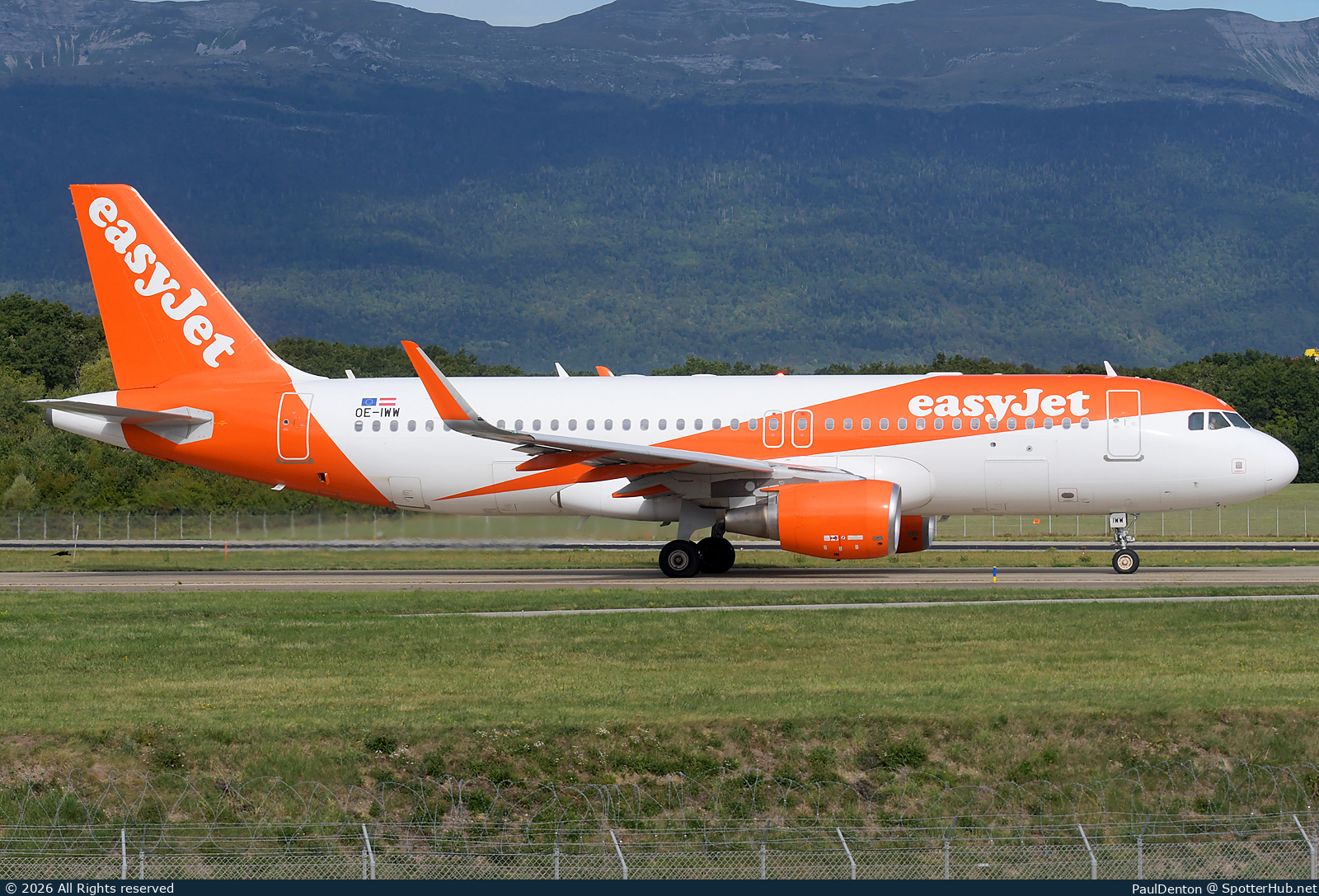 Photo of HB-JZY - Airbus A320-214 operated by easyJet Switzerland
