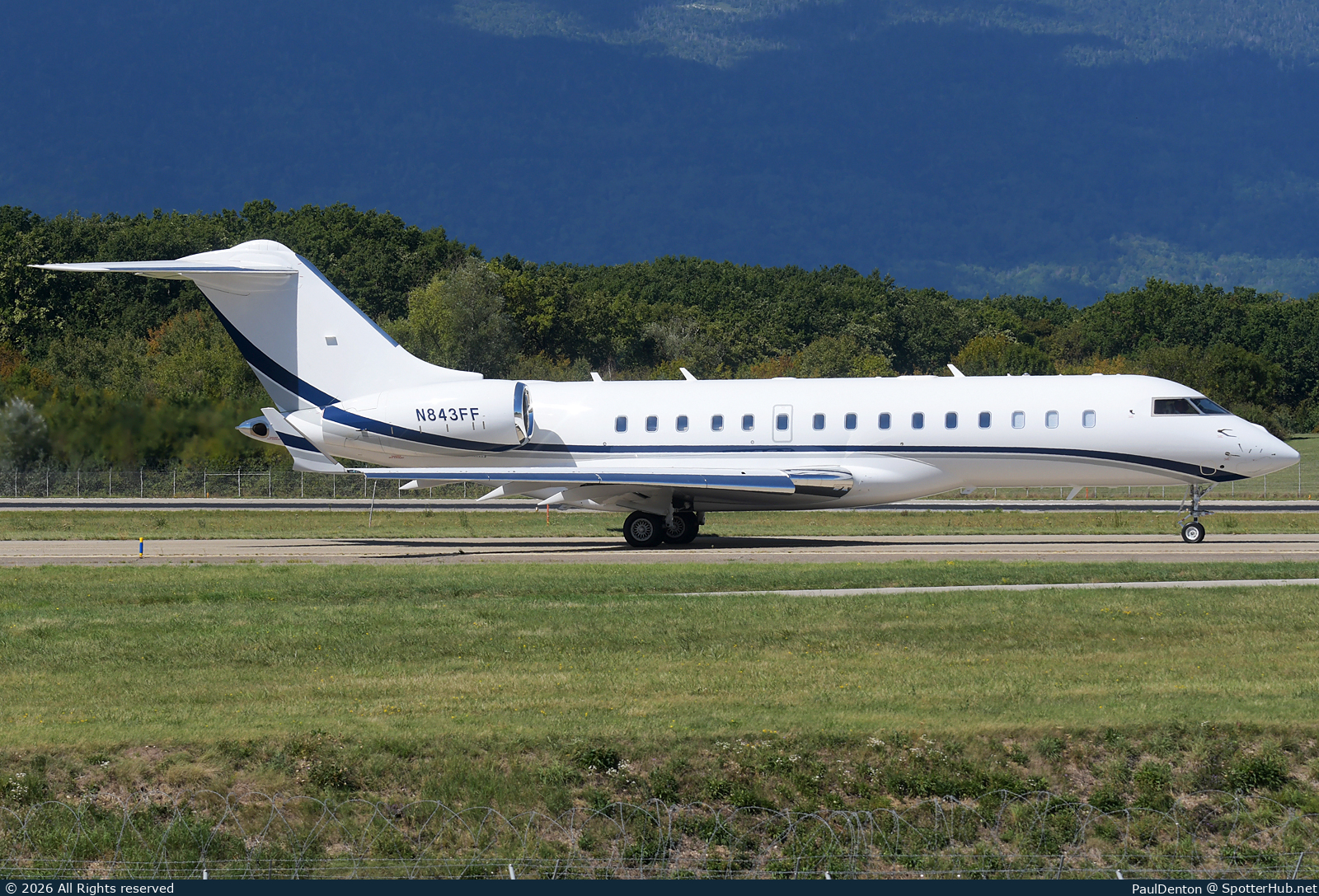 Photo of N843FF - Bombardier Global 6000 operated by Private
