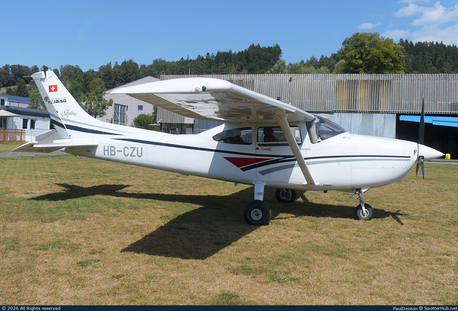 Photo of HB-CZU - Cessna 182S Skylane operated by Flubag