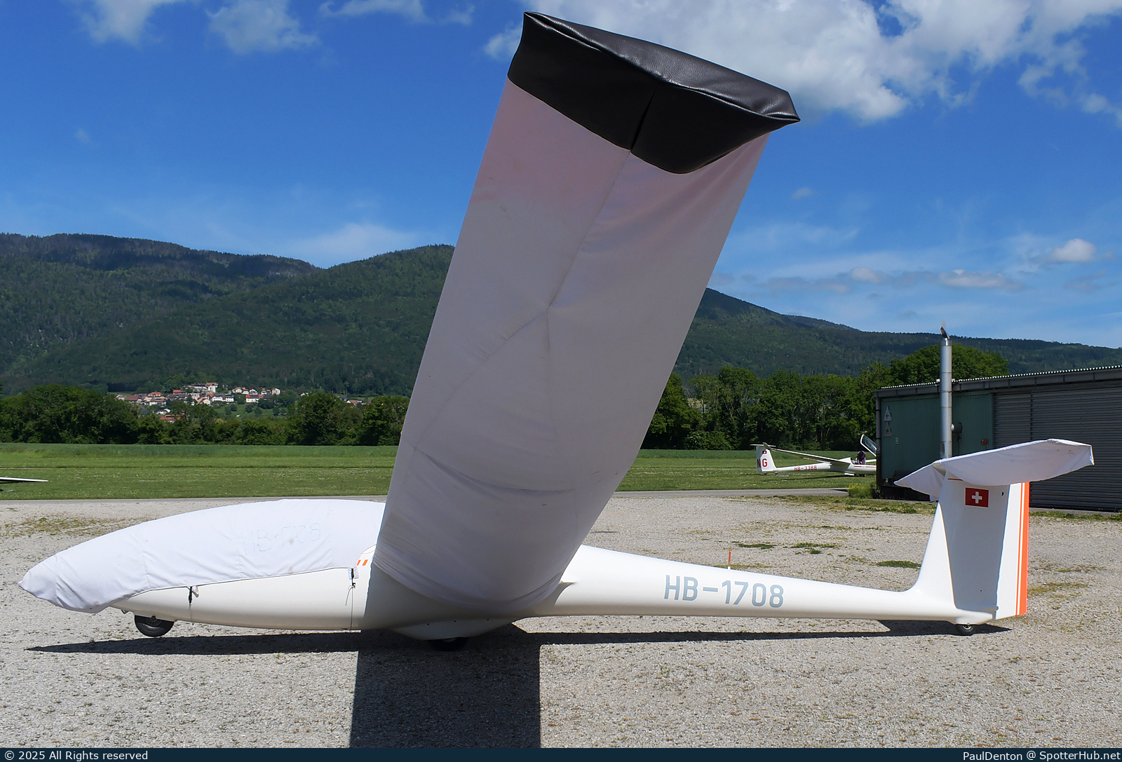 Photo of HB-1708 - Schleicher ASK 21 operated by Groupe Vaudois de Vol à Voile de Montricher