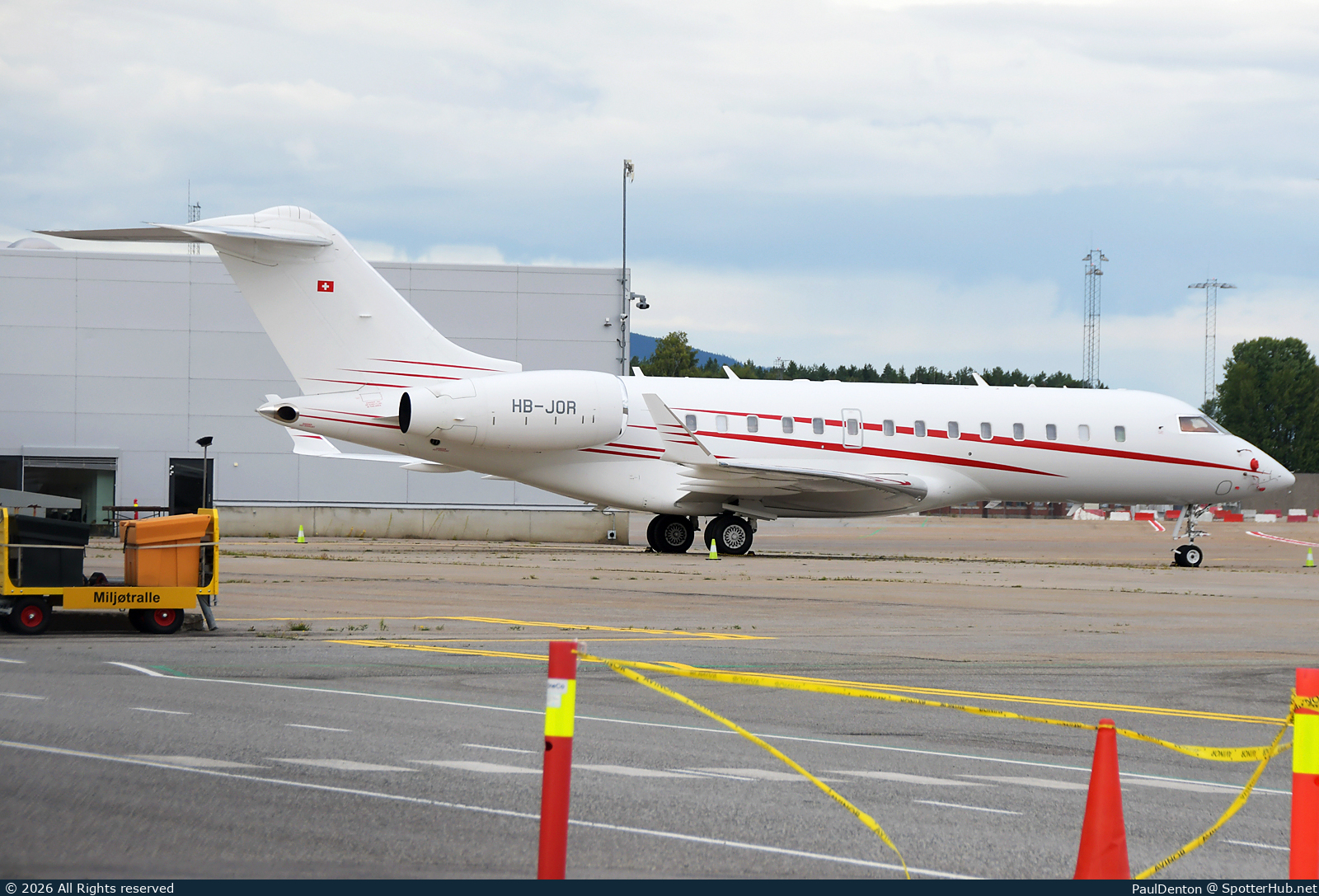 Photo of HB-JOR - Bombardier Global 5000 operated by Nomad Aviation