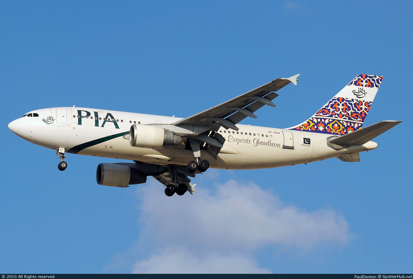 Photo of AP-BGN - Airbus A310-324 operated by PIA Pakistan International Airlines