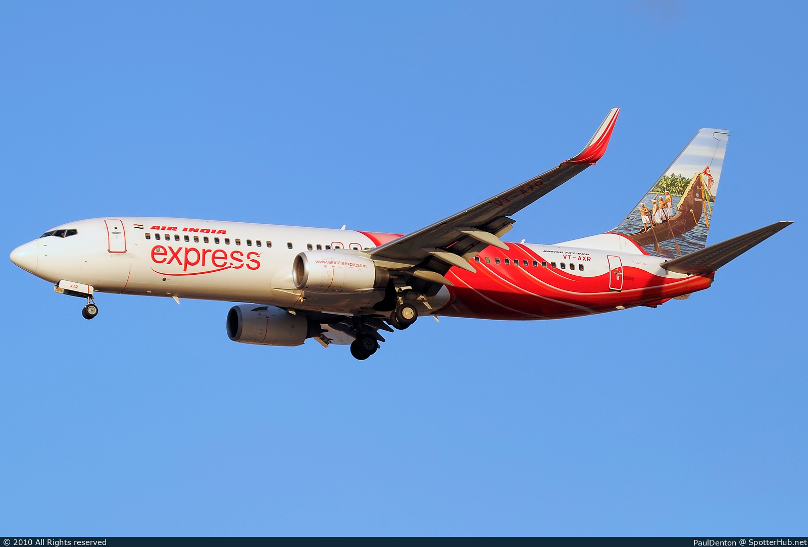 Photo of VT-AXR - Boeing 737-8HG operated by Air India Express